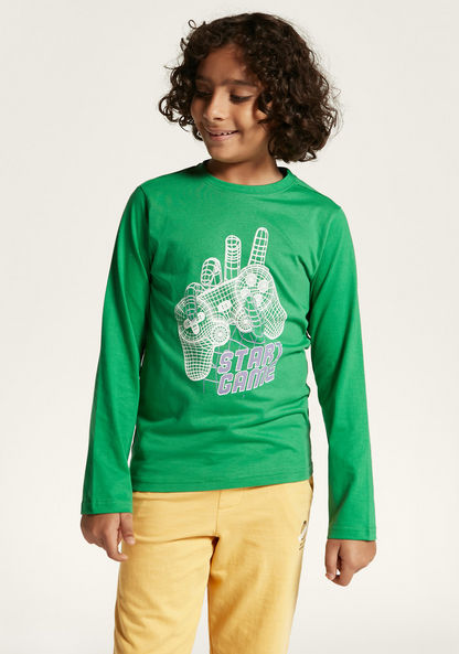 Juniors Graphic Print T-shirt with Long Sleeves and Crew Neck