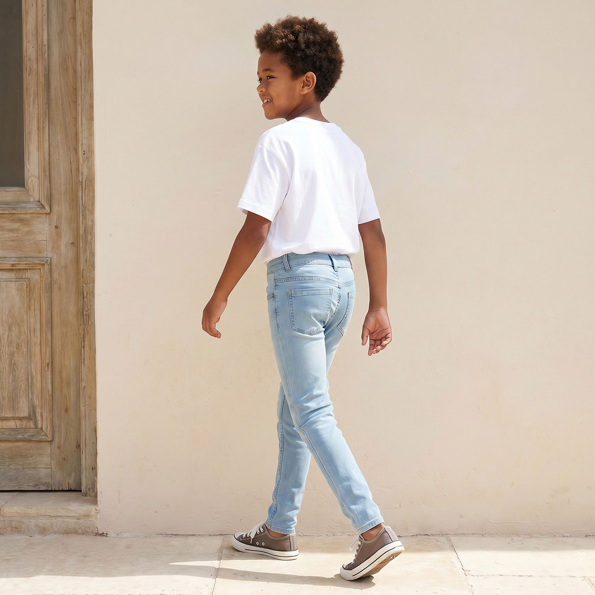 بنطلون جينز بقصّة سليم للأولاد من جونيورز-boys-clothing-bottoms-jeans-image-3