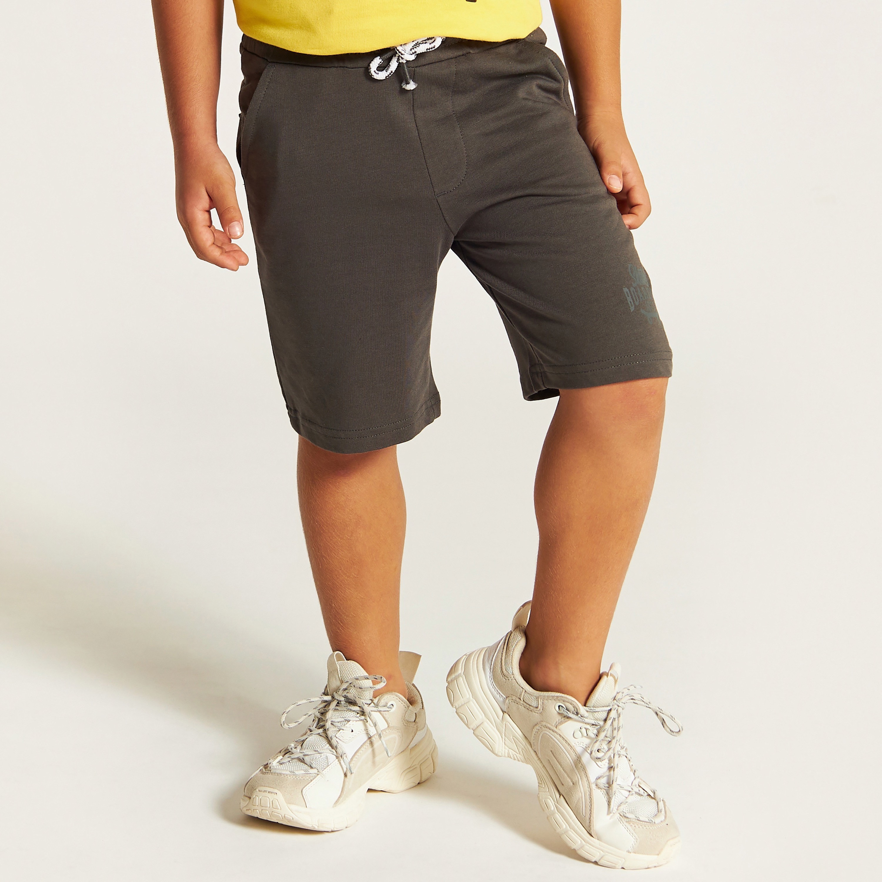 Juniors Printed Shorts with Drawstring Closure and Pockets-boys-clothing-bottoms-shorts-image-2