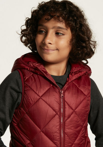 Juniors Quilted Sleeveless Gilet with Zip Closure