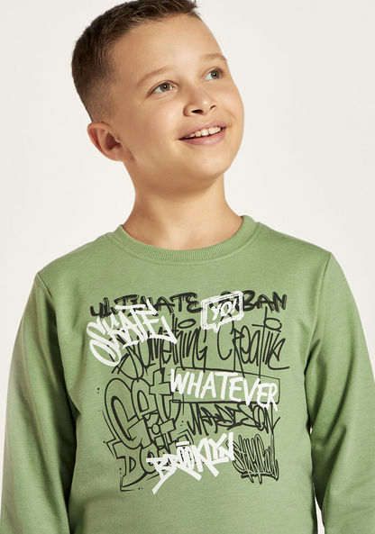 Juniors Printed Crew Neck Sweatshirt with Long Sleeves
