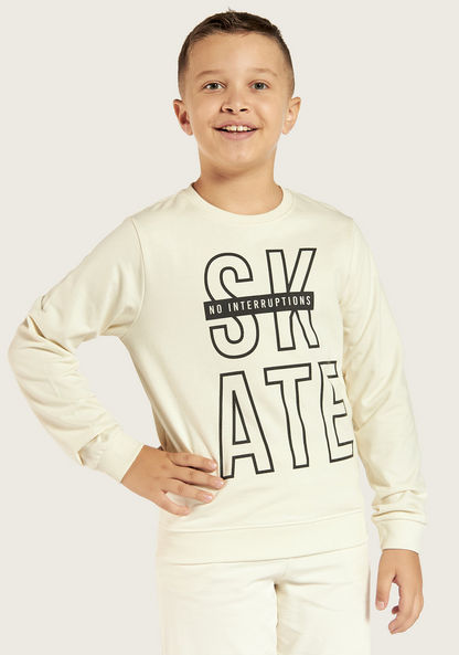 Juniors Typographic Print Sweatshirt with Round Neck and Long Sleeves