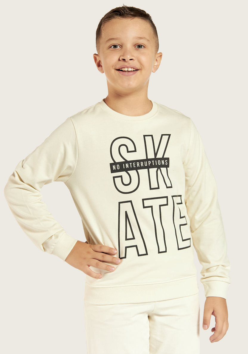 Juniors Typographic Print Sweatshirt with Round Neck and Long Sleeves-Sweaters and Cardigans-image-1