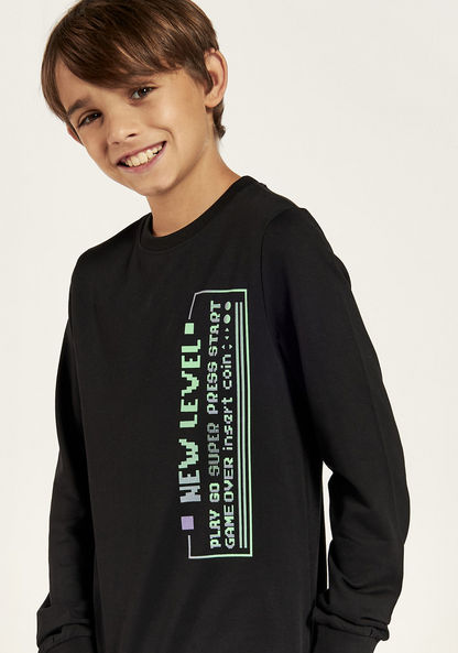 Juniors Printed Long Sleeves Sweatshirt with Crew Neck