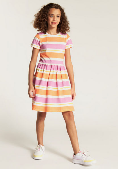 Juniors Striped Dress with Round Neck and Short Sleeves