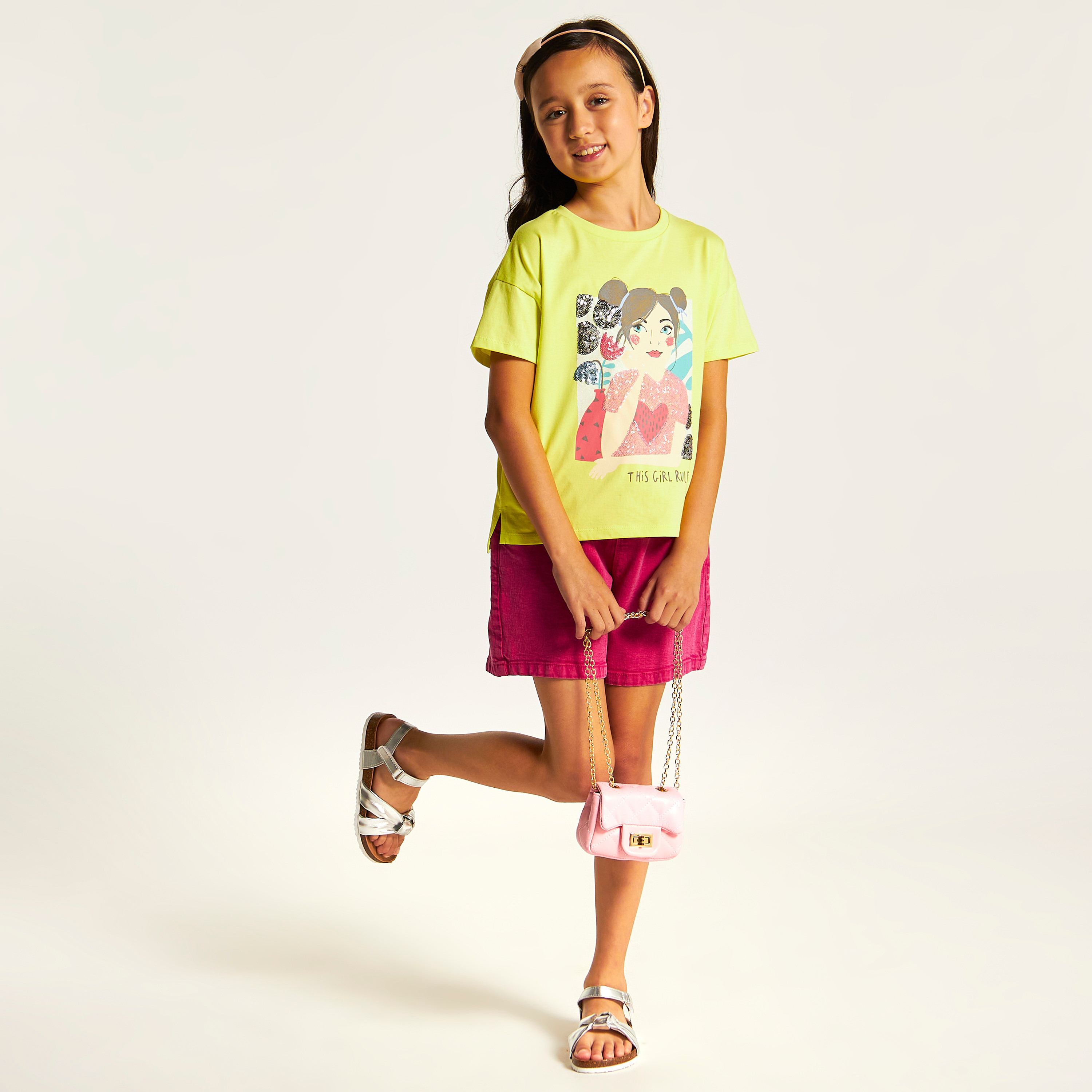 تيشيرت مزين بالترتر بياقة ضيقة وأكمام قصيرة من جونيورز-girls-clothing-schoolwear-tshirts-image-1