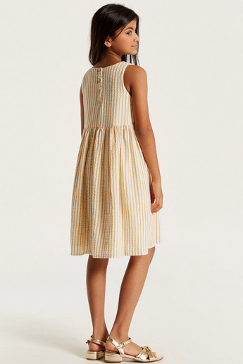 Striped Sleeveless Dress with Round Neck and Button Closure
