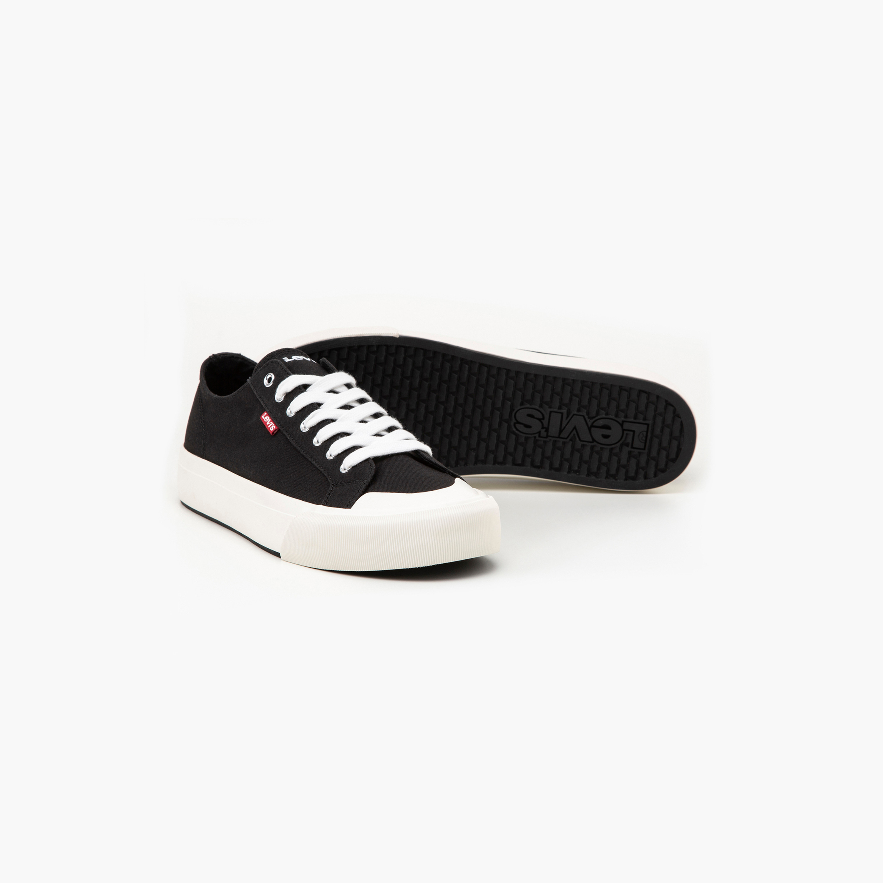 حذاء رياضي من ليفايز هيرنانديز برباط علوي منخفض للرجال D75310001-men-shoes-sneakers-image-4