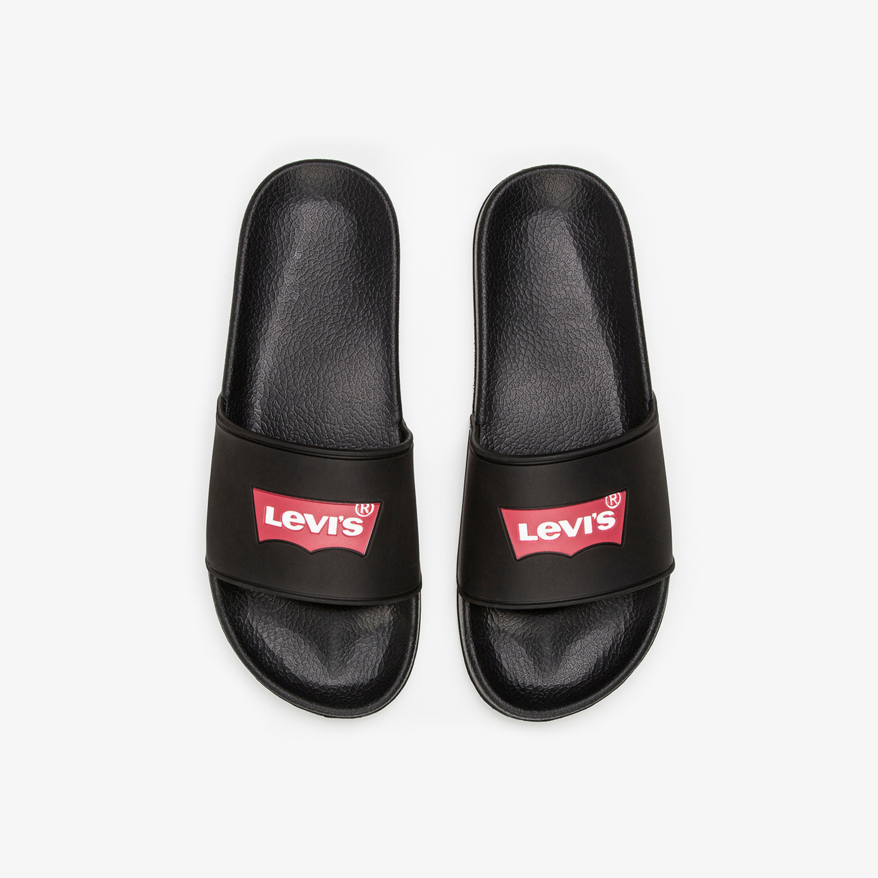 ليفايز - شبشب للنساء شعار ليفايز | D77150001-women-shoes-flipflopsandslides-image-4