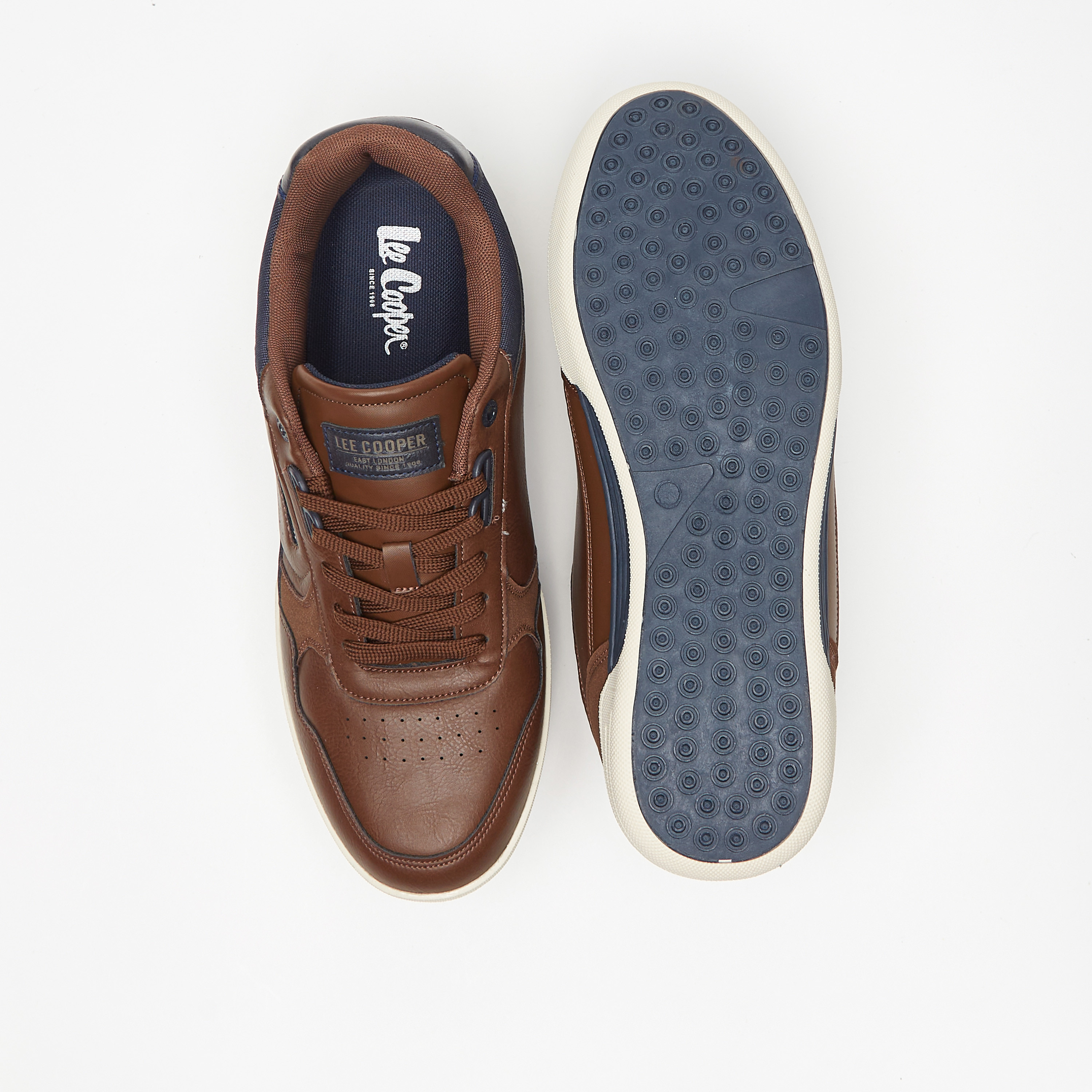 حذاء سنيكرز مثقّب برباط إغلاق للرجال من لي كوبر-men-shoes-sneakers-image-4