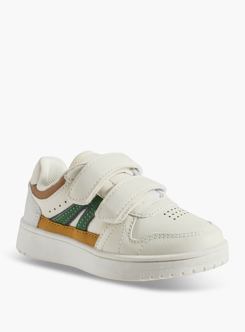 حذاء سنيكرز بشريط إغلاق لاصق للأولاد من جونيورز-boys-shoes-sneakers-image-2