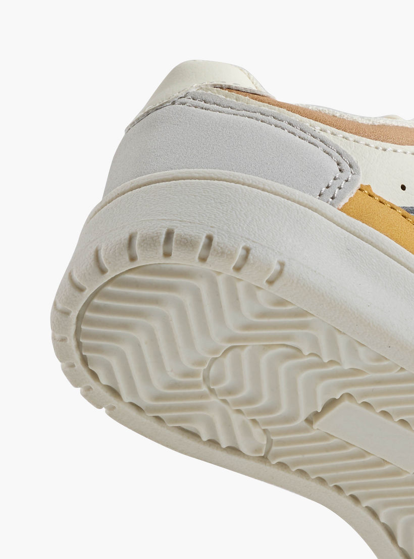 حذاء سنيكرز بشريط إغلاق لاصق للأولاد من جونيورز-boys-shoes-sneakers-image-4