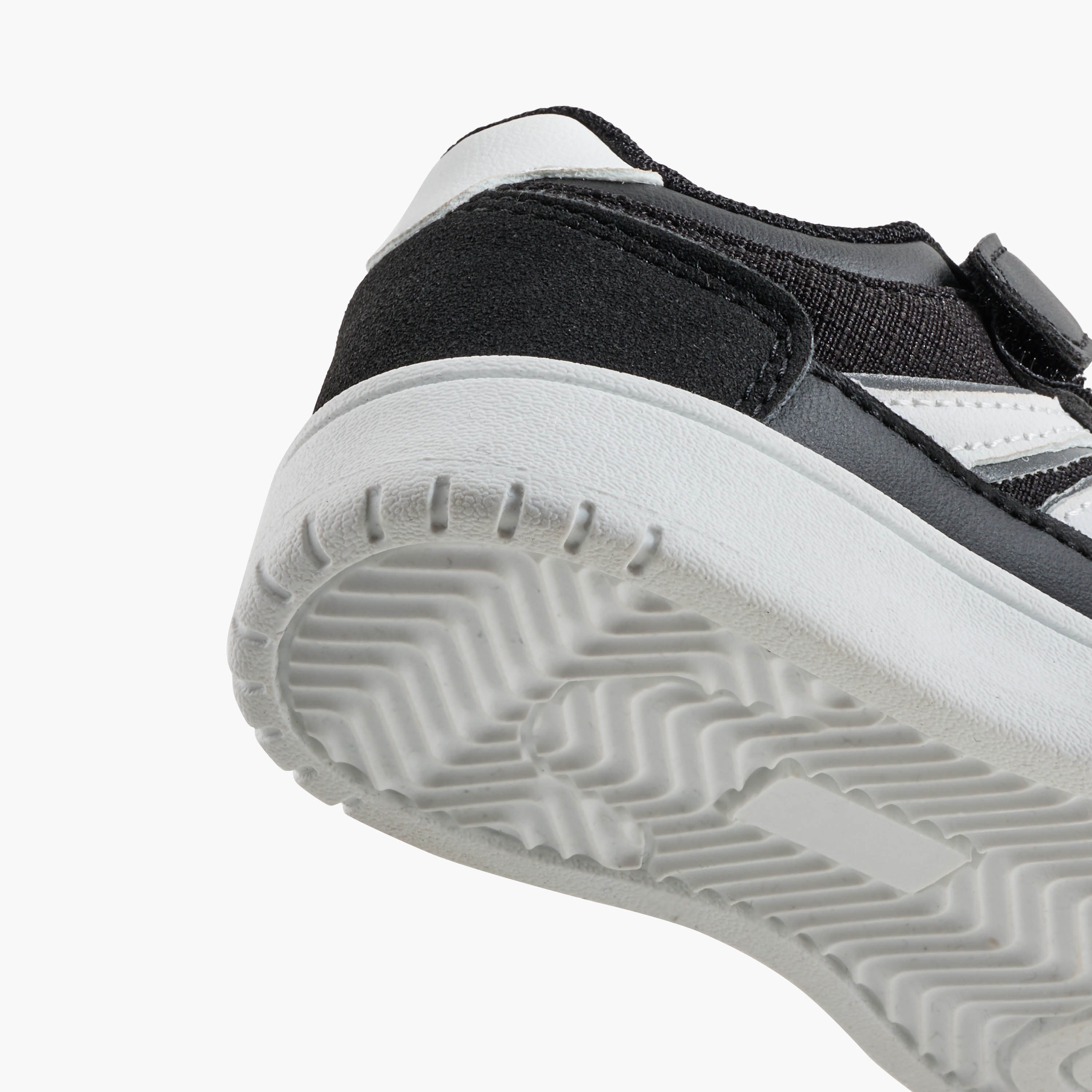 حذاء سنيكرز بشريط إغلاق لاصق للأولاد من جونيورز-boys-shoes-sneakers-image-5