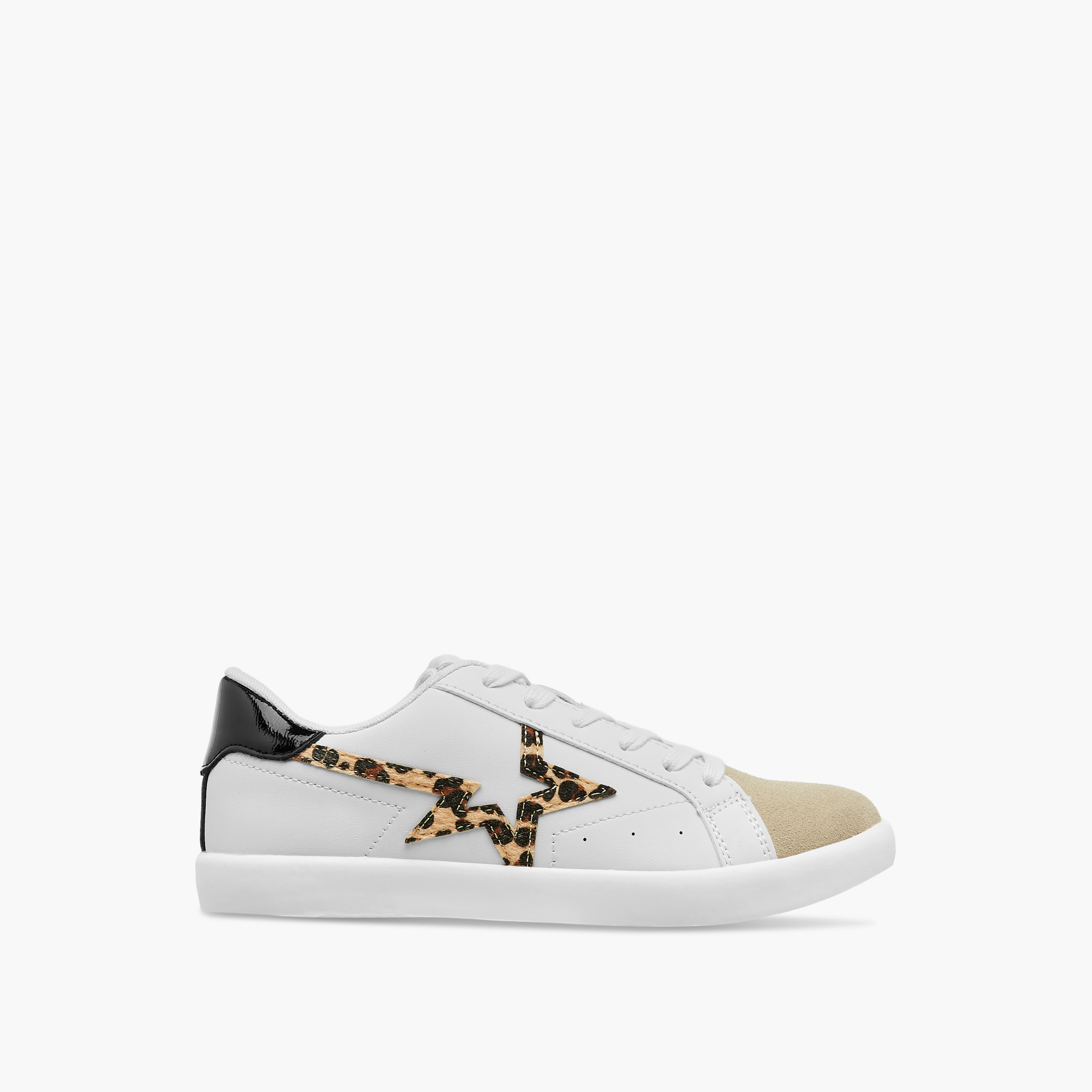 حذاء سنيكرز بألواح ورباط إغلاق من ميسي-women-shoes-sneakers-image-3