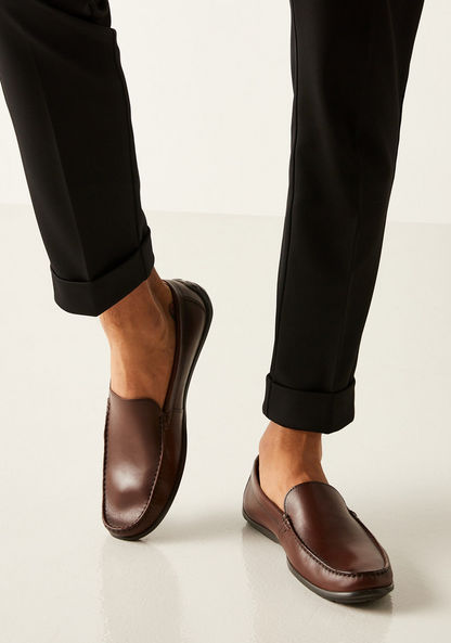 Le Confort Solid Slip-On Loafers-Men%27s Formal Shoes-image-0