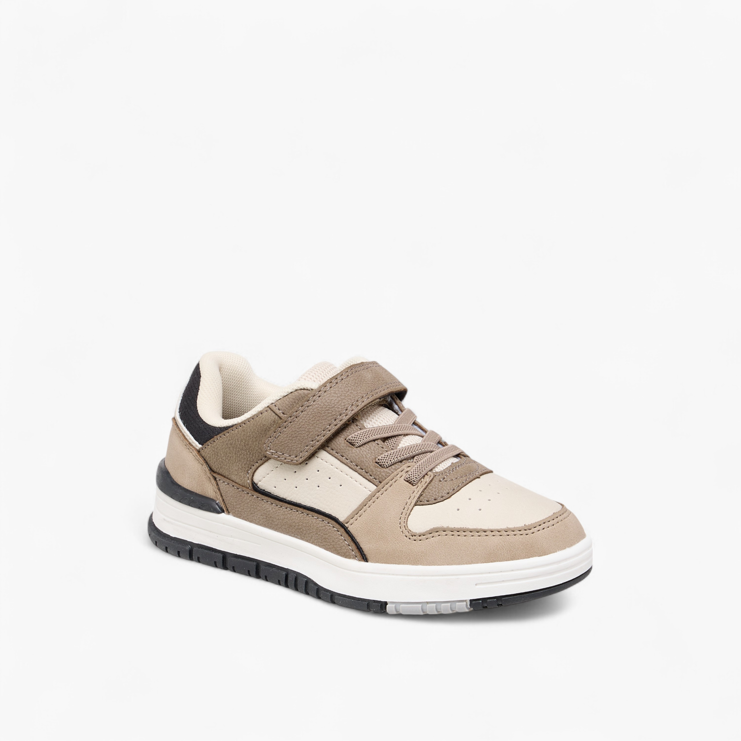 حذاء سنيكرز بشريط إغلاق لاصق وألواح من مستر دوتشيني-boys-shoes-schoolshoes-image-2