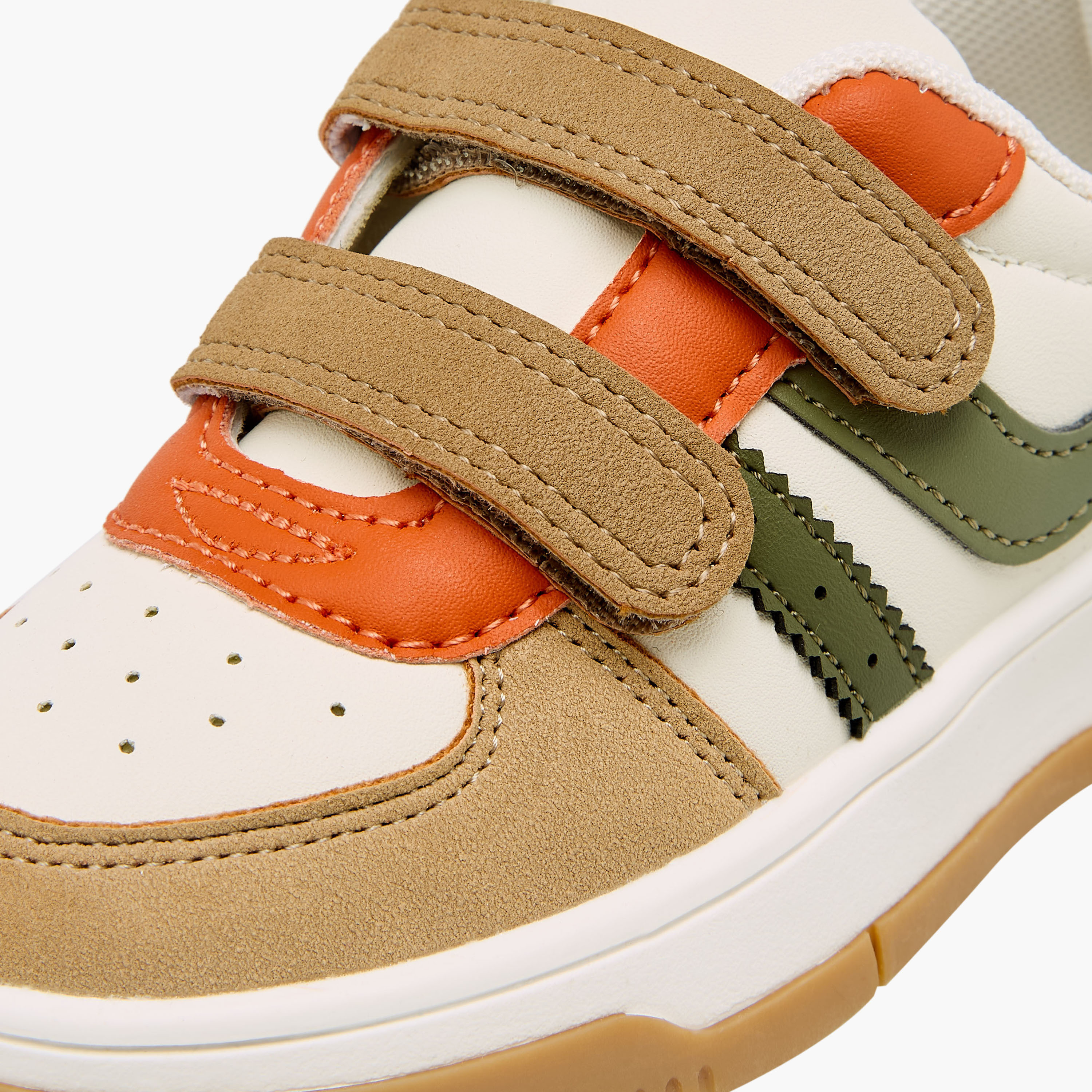 حذاء بشريط إغلاق للأولاد من جونيورز-boys-shoes-sneakers-image-4