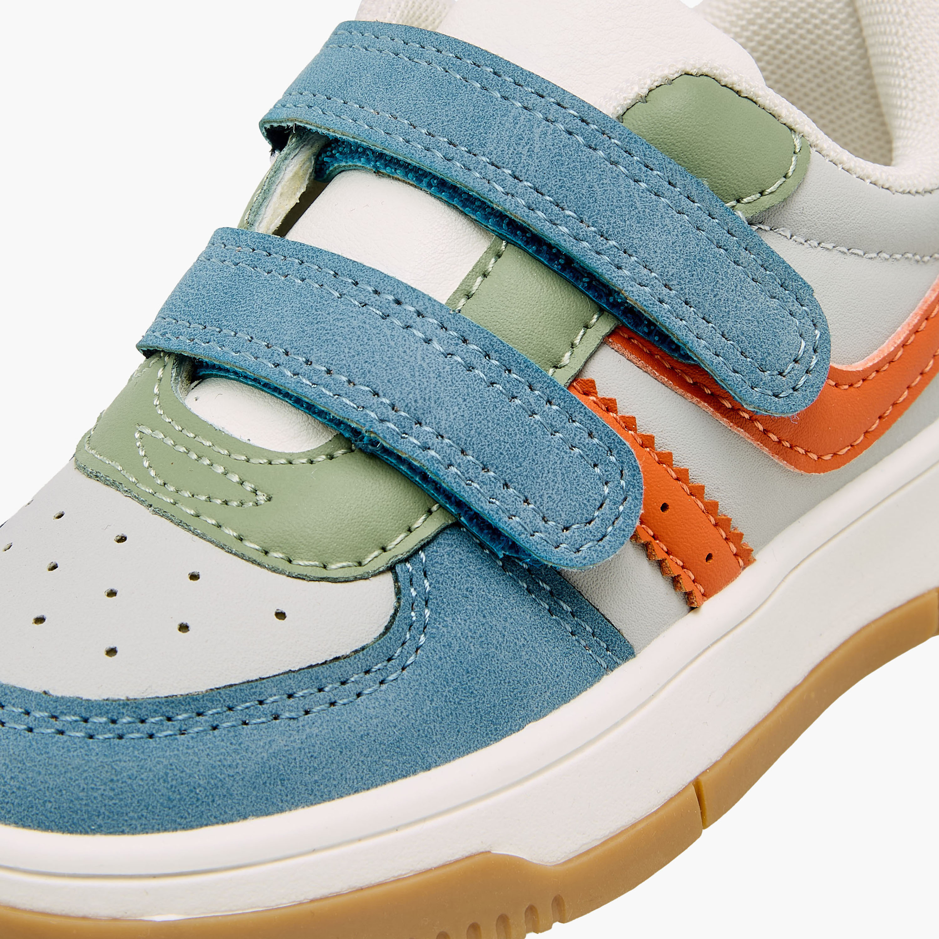حذاء بشريط إغلاق للأولاد من جونيورز-boys-shoes-sneakers-image-4