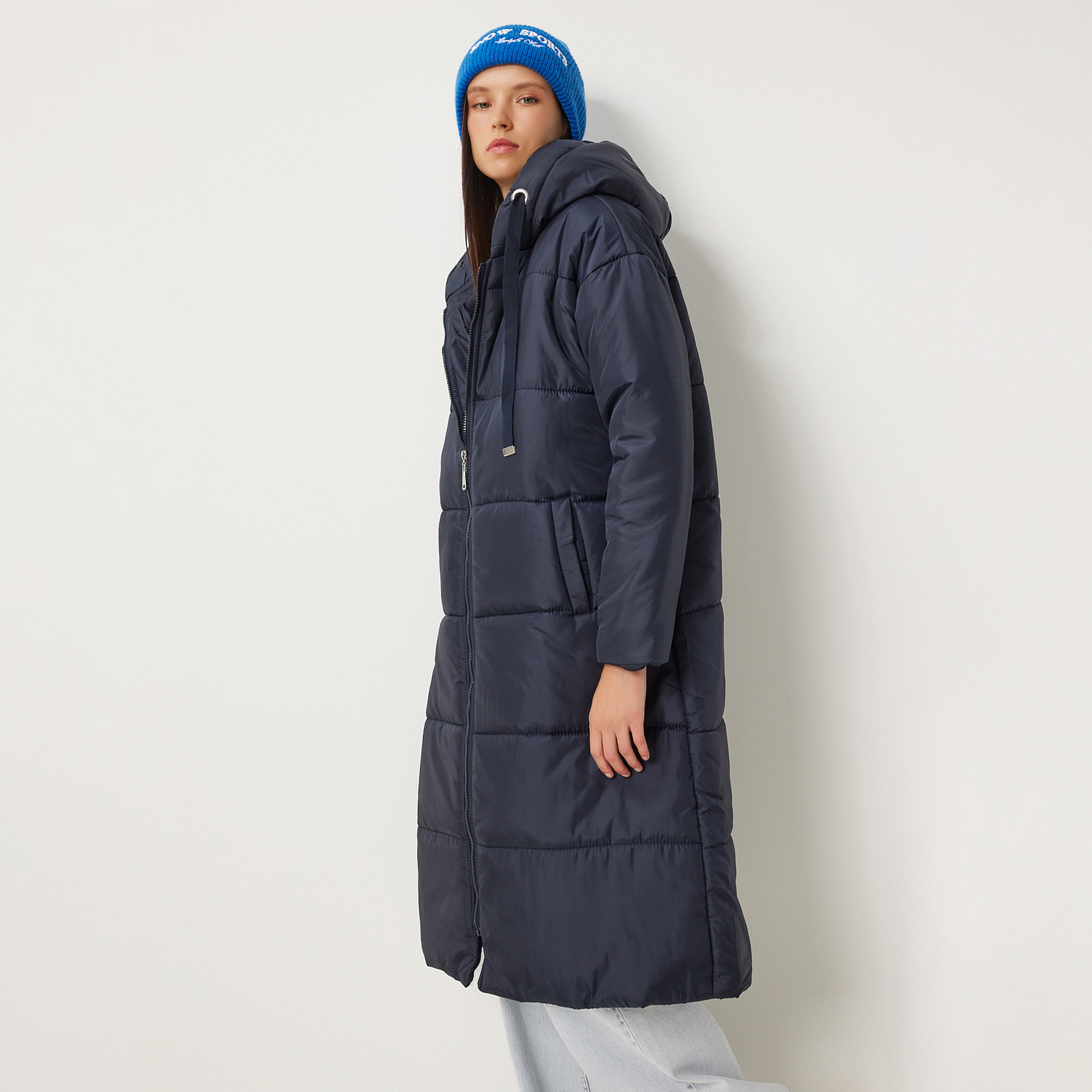 جاكيت نسائي بغطاء رأس بغطاء رأس كحلي من إسطنبول من Happiness-women-winterwear-hoodiesandsweatshirts-hoodies-image-4