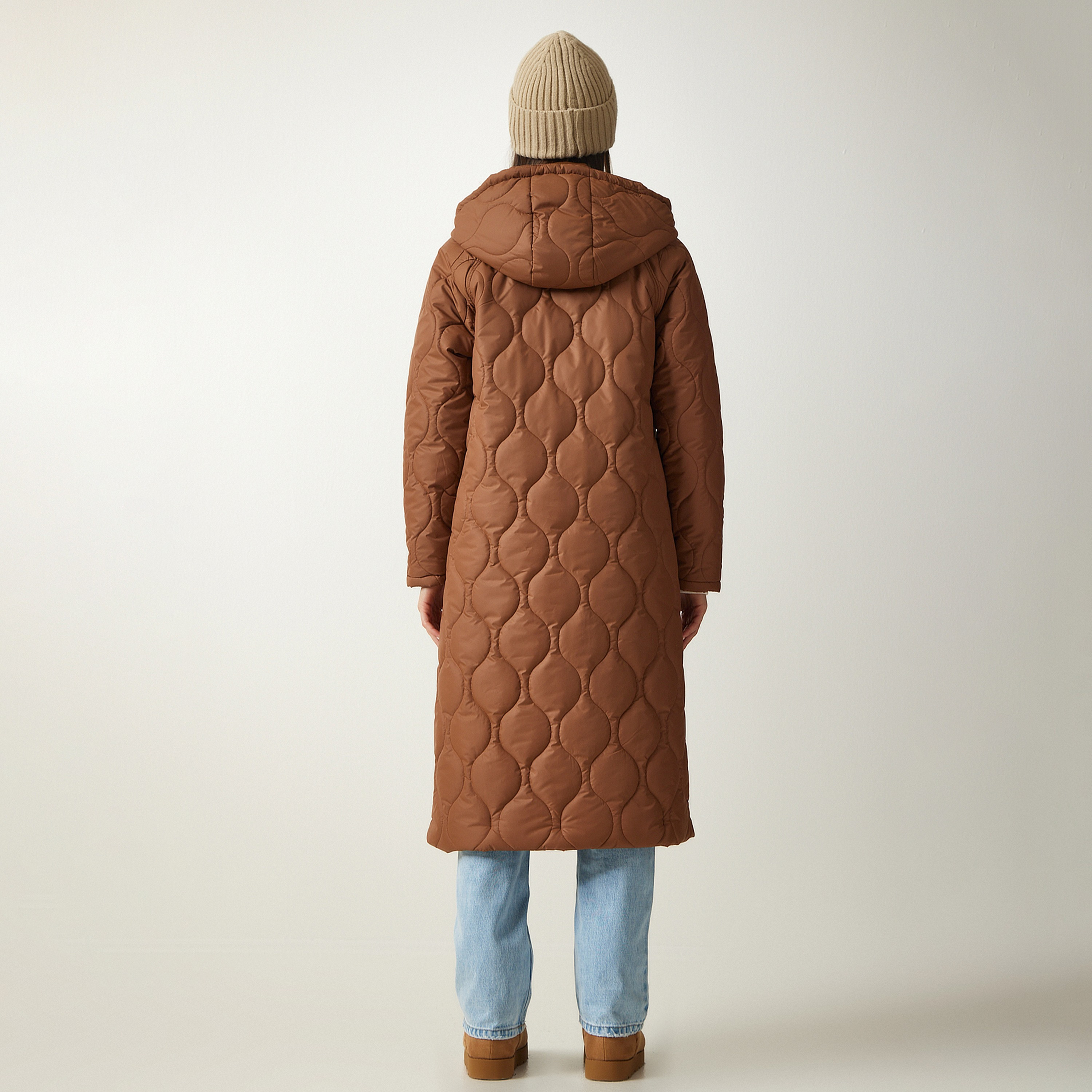 سعادة إسطنبول سترة نسائية بغطاء رأس بني برقبة مبطنة-women-winterwear-hoodiesandsweatshirts-hoodies-image-3