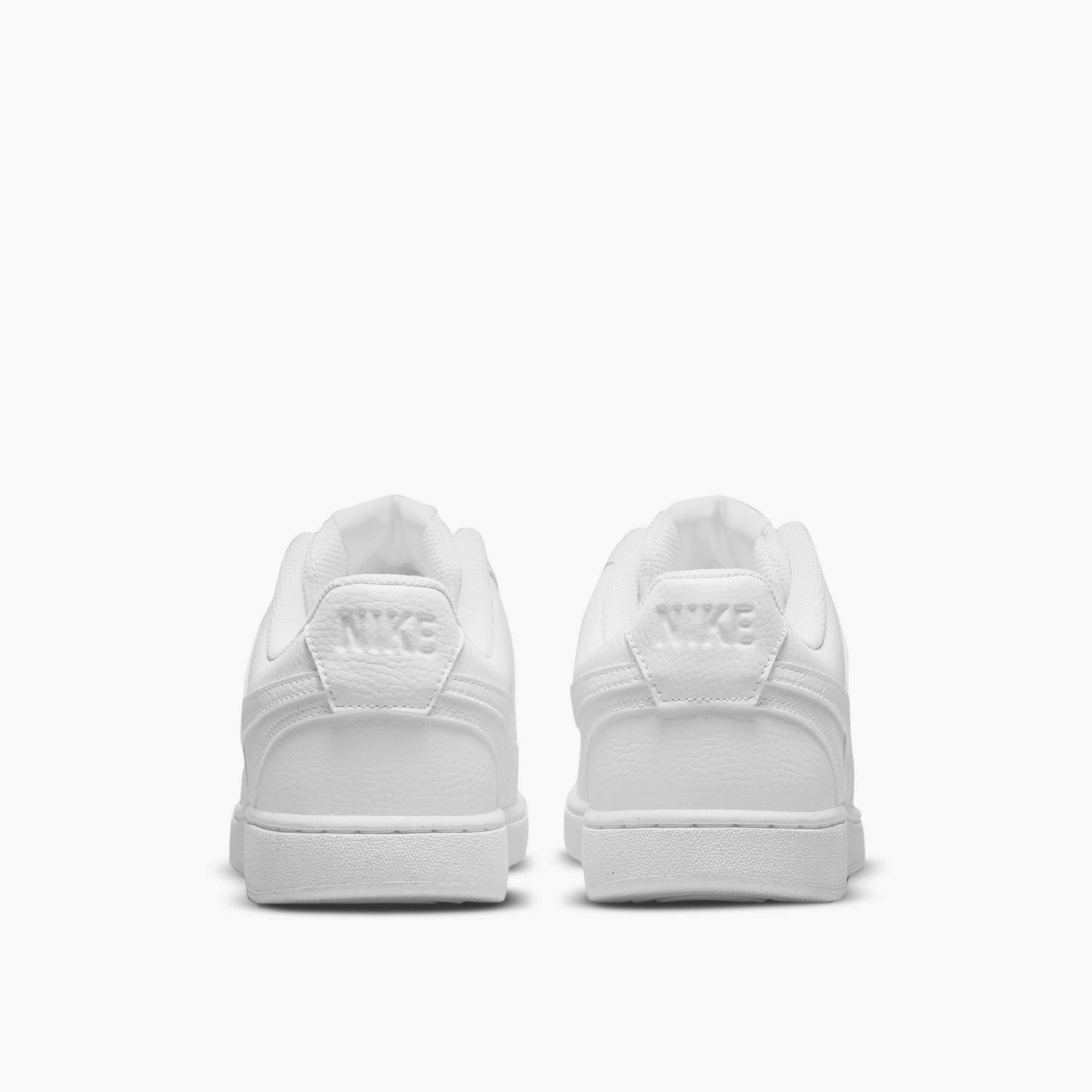 حذاء سنيكرز بطول الكاحل وتصميم ثقوب "كورت فيجن لو إن إن" للرجال من نايك-men-shoes-sneakers-image-4