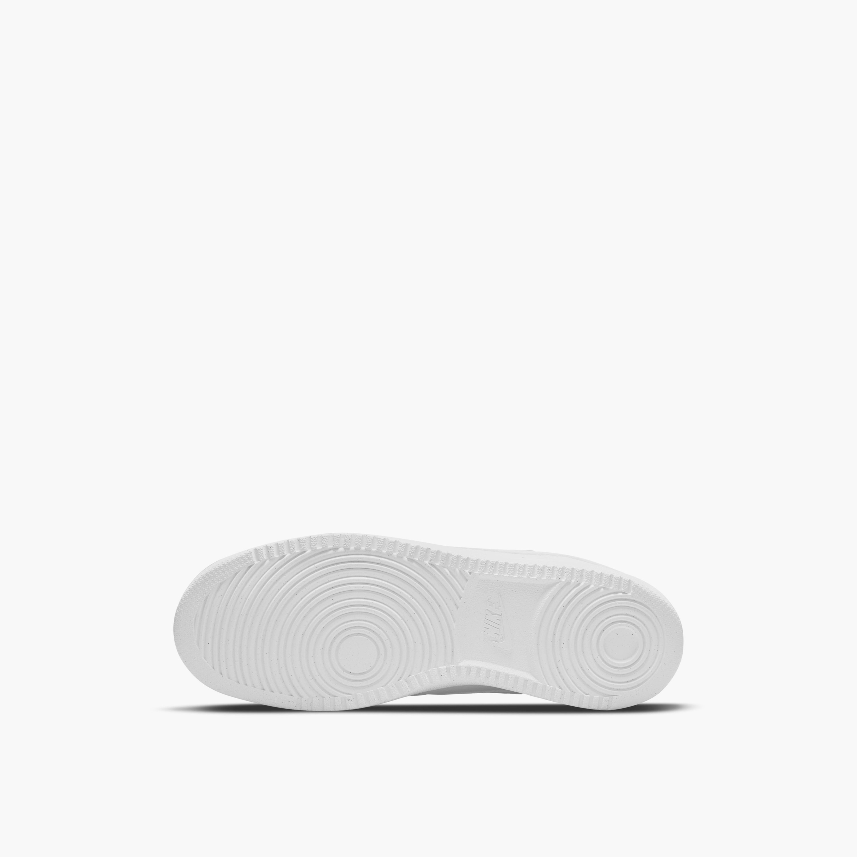 حذاء سنيكرز بطول الكاحل وتصميم ثقوب "كورت فيجن لو إن إن" للرجال من نايك-men-shoes-sneakers-image-6