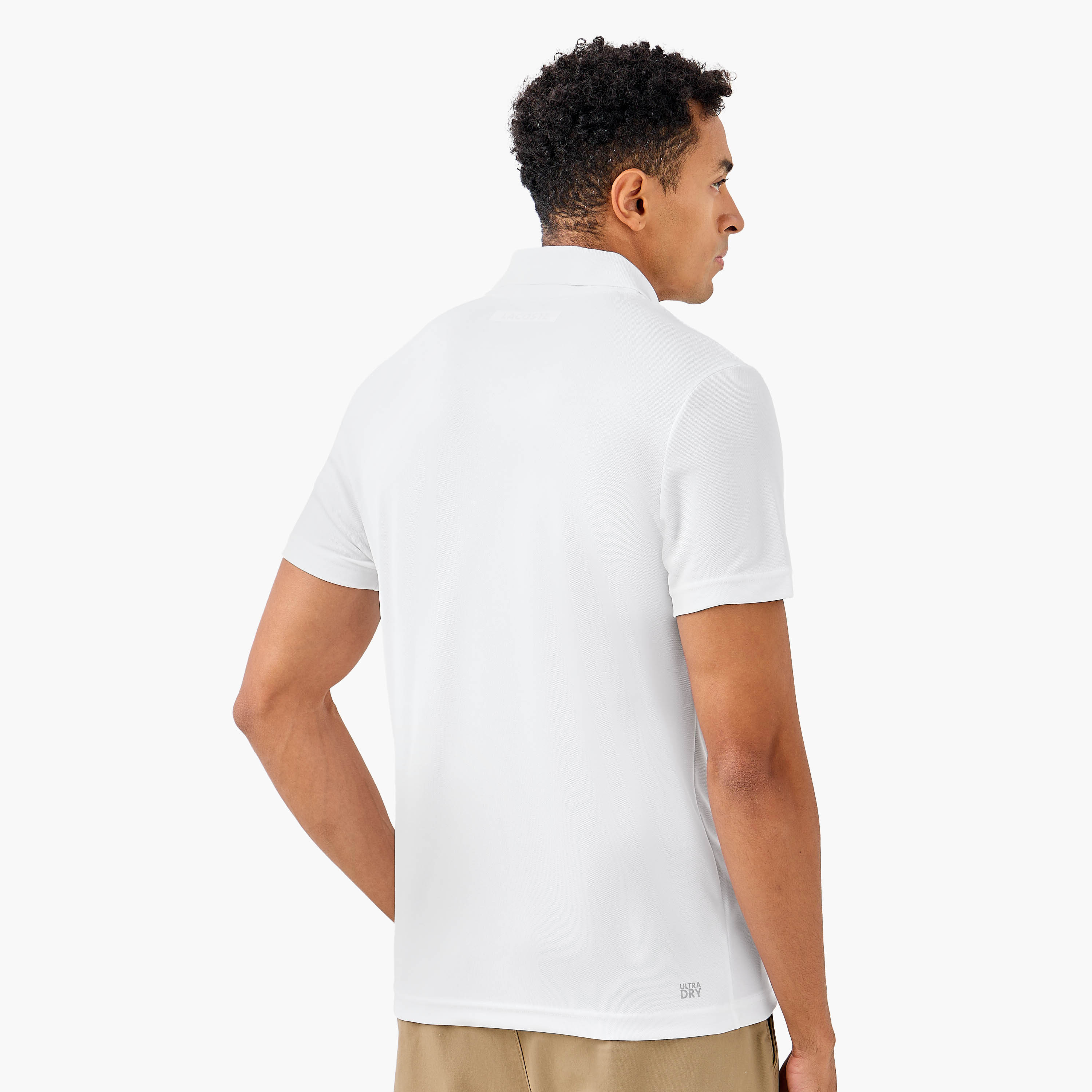 تيشيرت بولو بأكمام قصيرة وتفاصيل شعار من لاكوست-men-clothing-tshirtsandpolos-polos-image-3