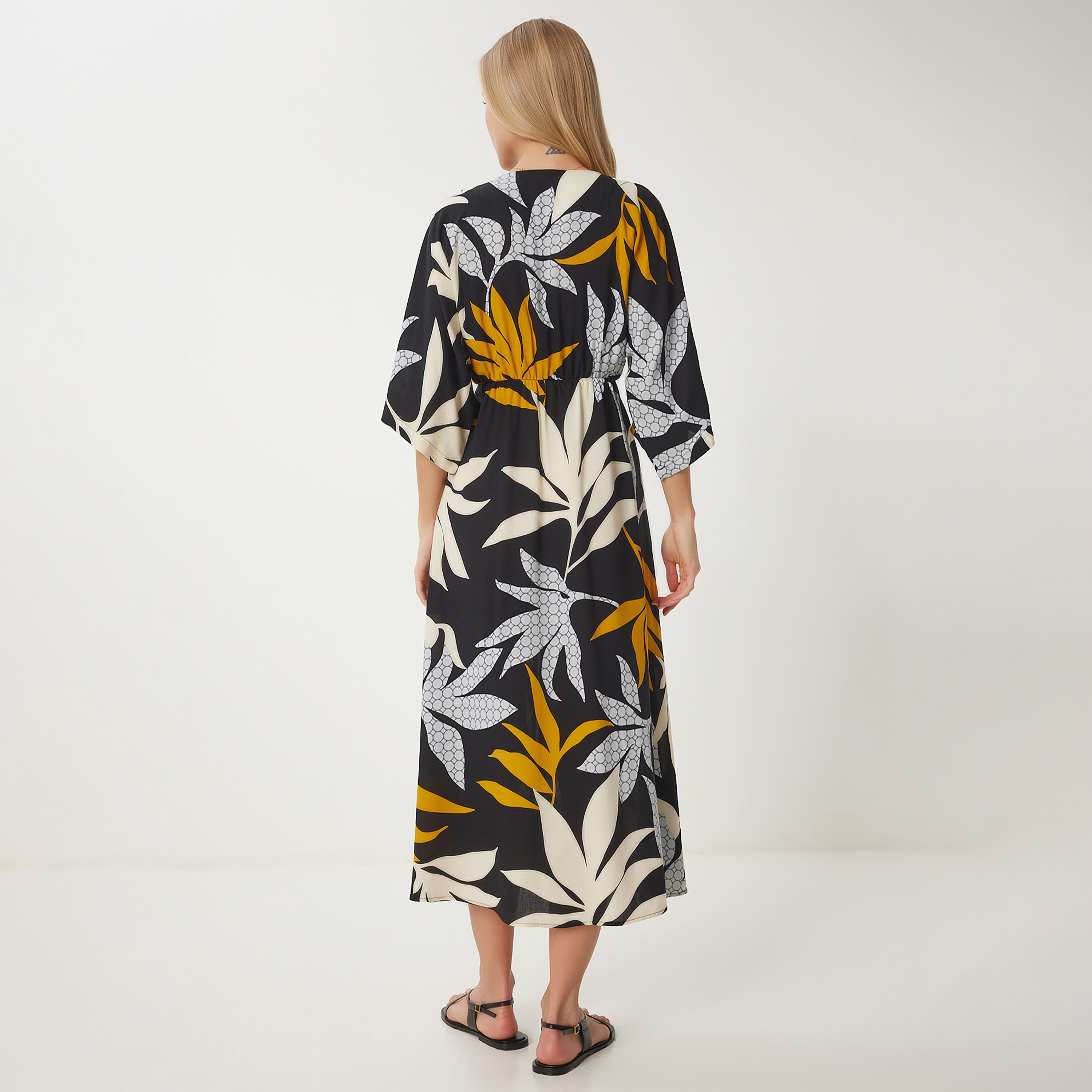 فستان نسائي بنقشة سوداء استوائية بياقة سوربليس، أكمام كيمونو مشقوقة ميدي-women-clothing-dresses-image-3