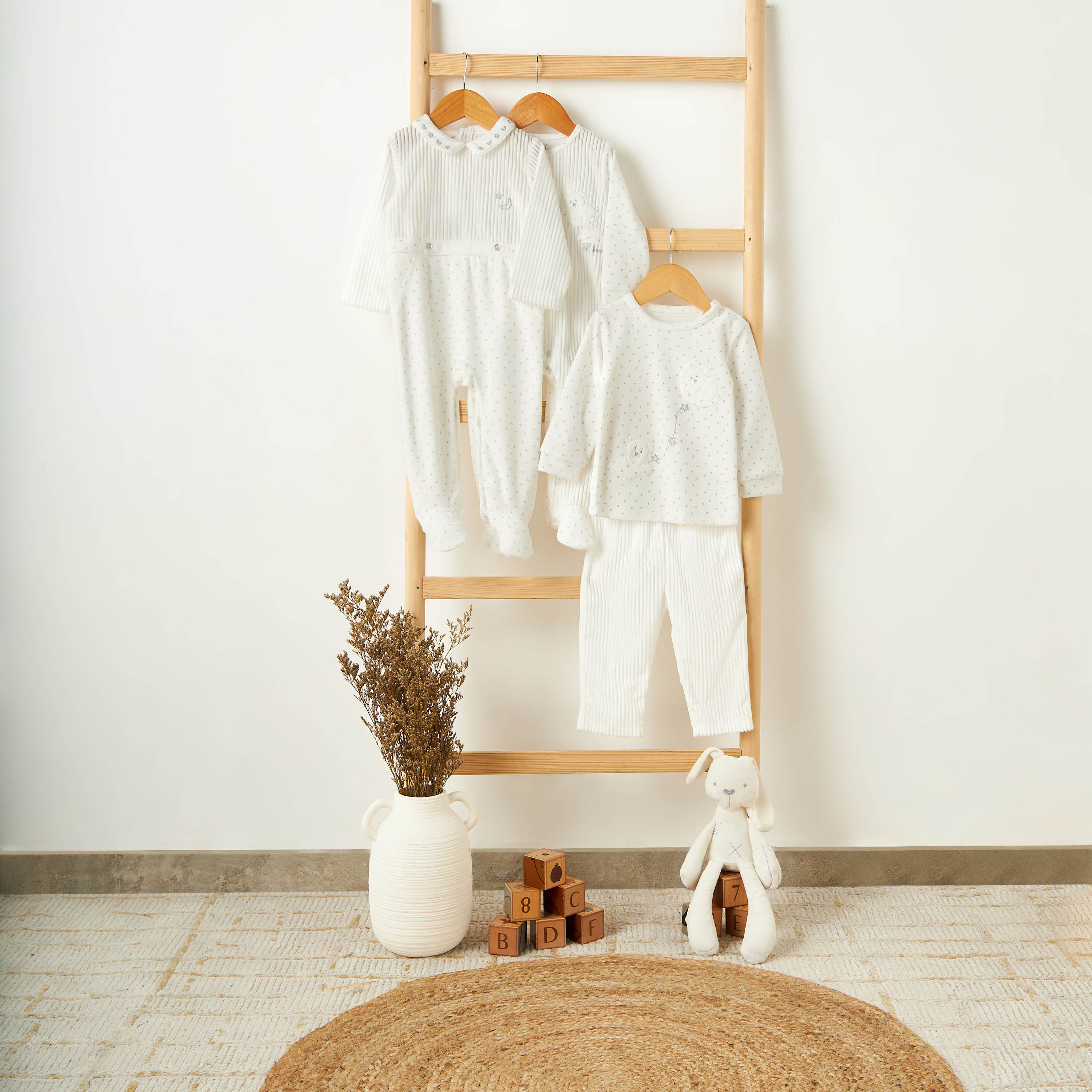 بدلة نوم بياقة بأكمام طويلة وتزيينات دب من جيجلز-baby-boys-clothing-nightwear-sleepsuits-image-6