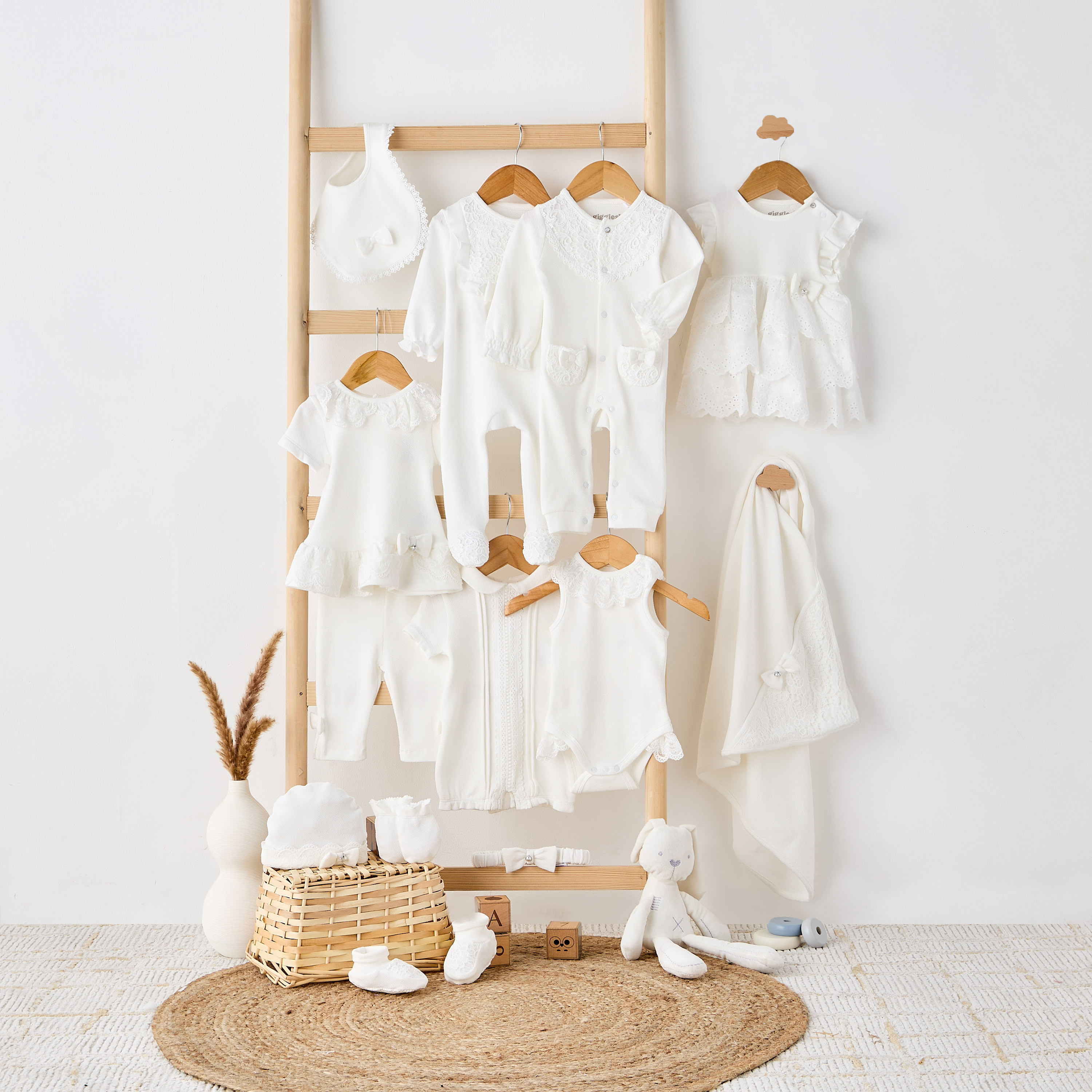 فستان شيفلي بارز الملمس متعدد الطبقات بفيونكة من جيجلز-baby-girls-clothing-dressesandjumpsuits-image-5