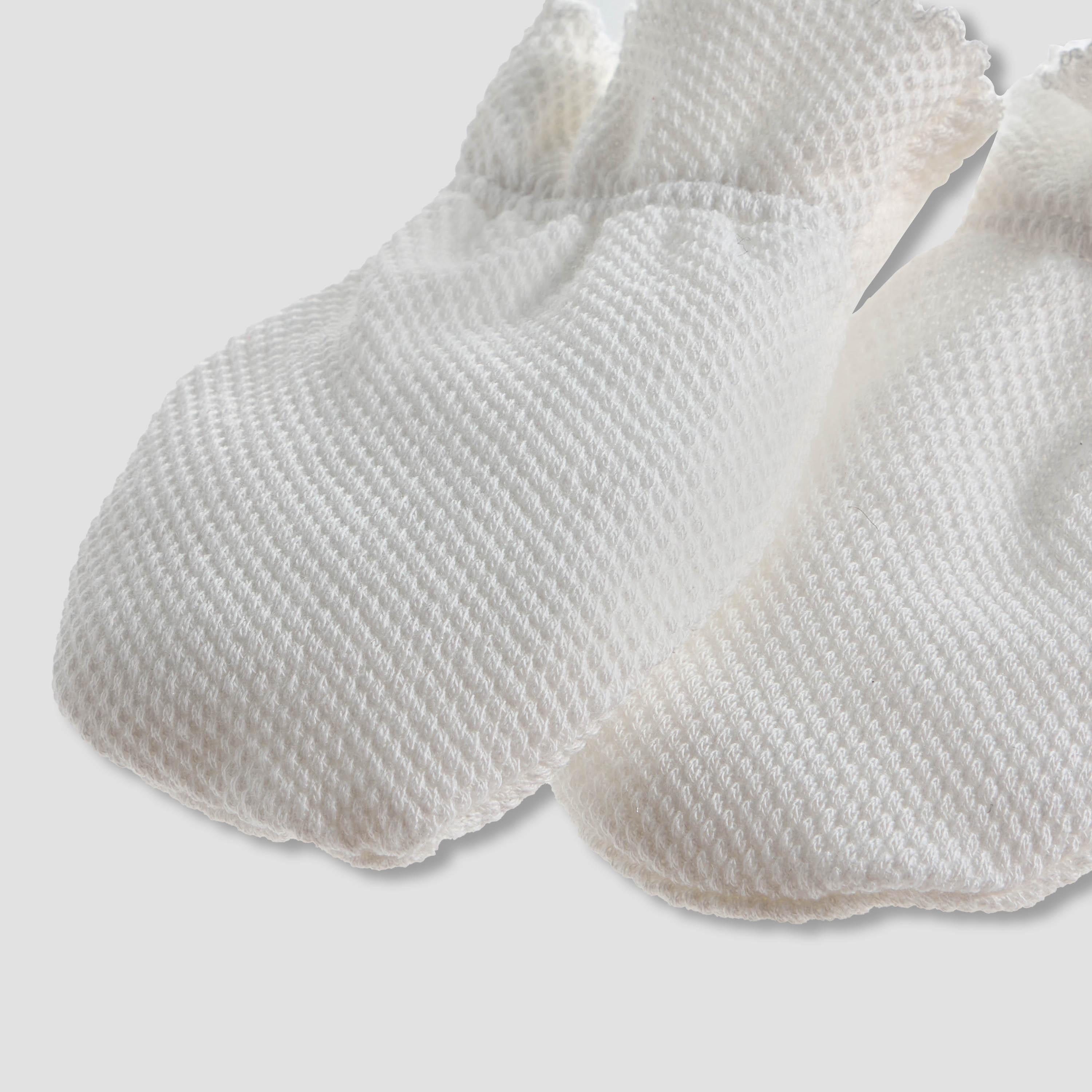 Giggles Textured Mittens with Scallop Detail-baby-girls-accessories-mittens-image-3