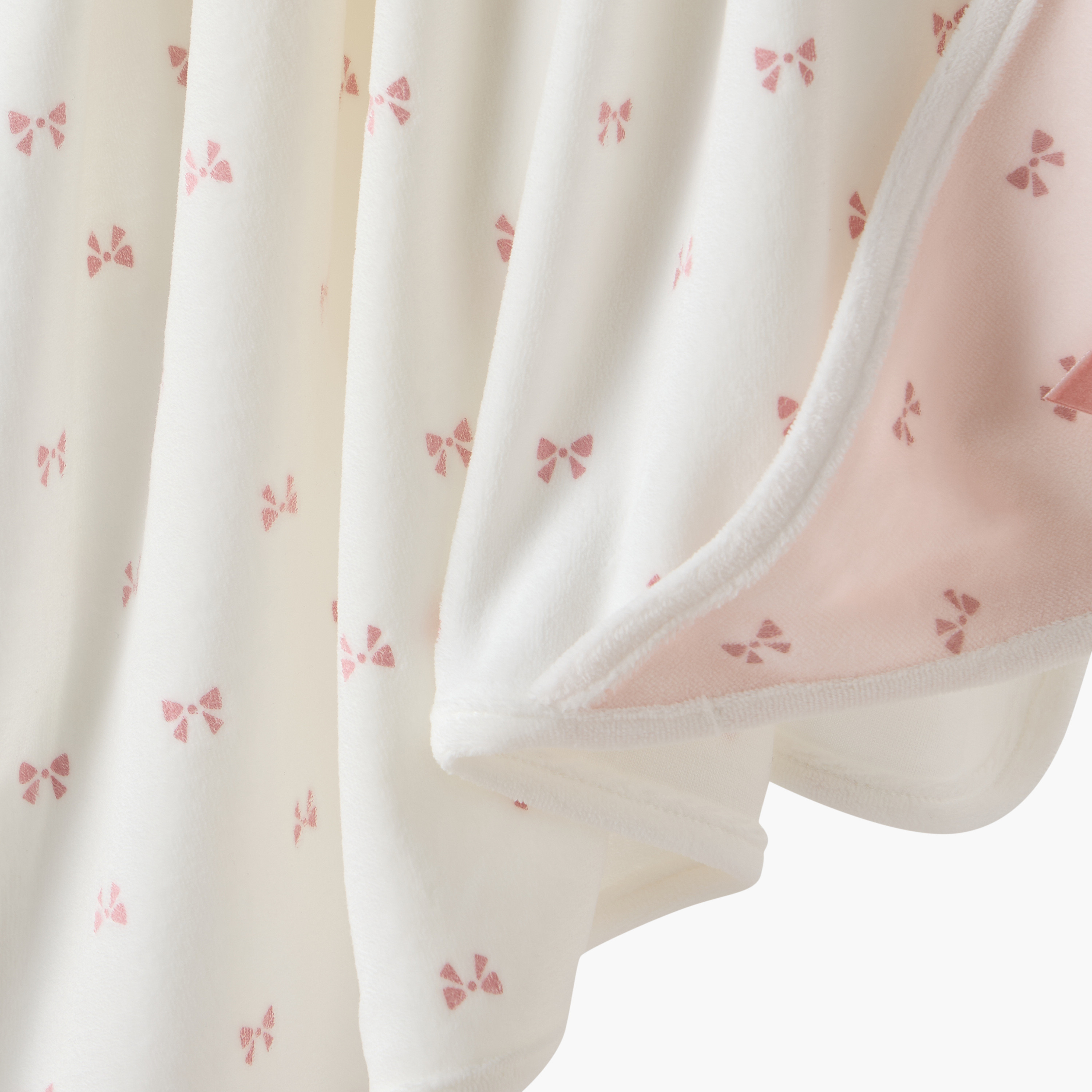 بطانية مواليد بقبعة وطبعات فيونكات من جونيورز-baby-nursery-blanketsandswaddles-receivingblankets-image-4