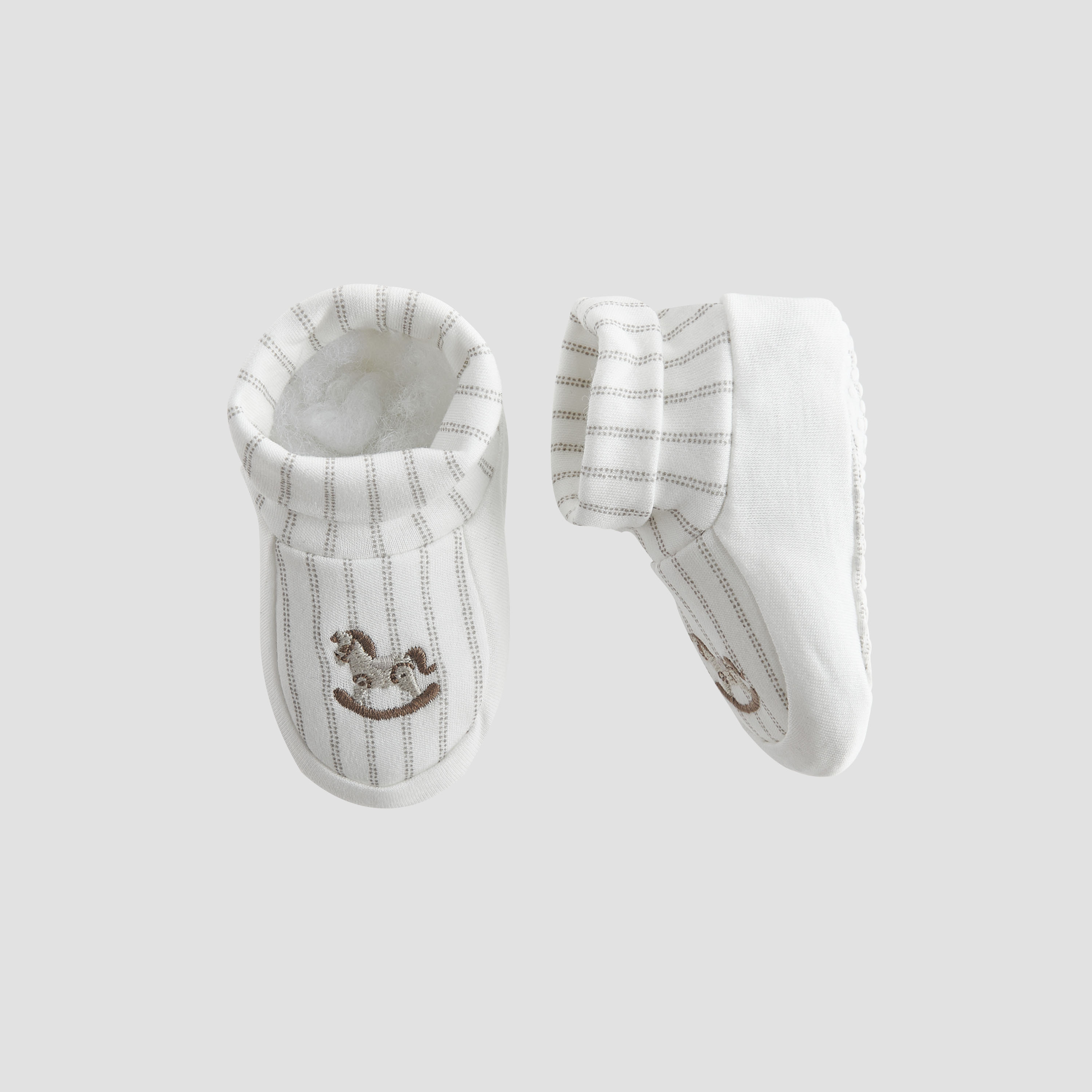 قبعة وبوت وقفازات بتطريز حصان هزاز من جيجلز-baby-boys-accessories-mittens-image-10
