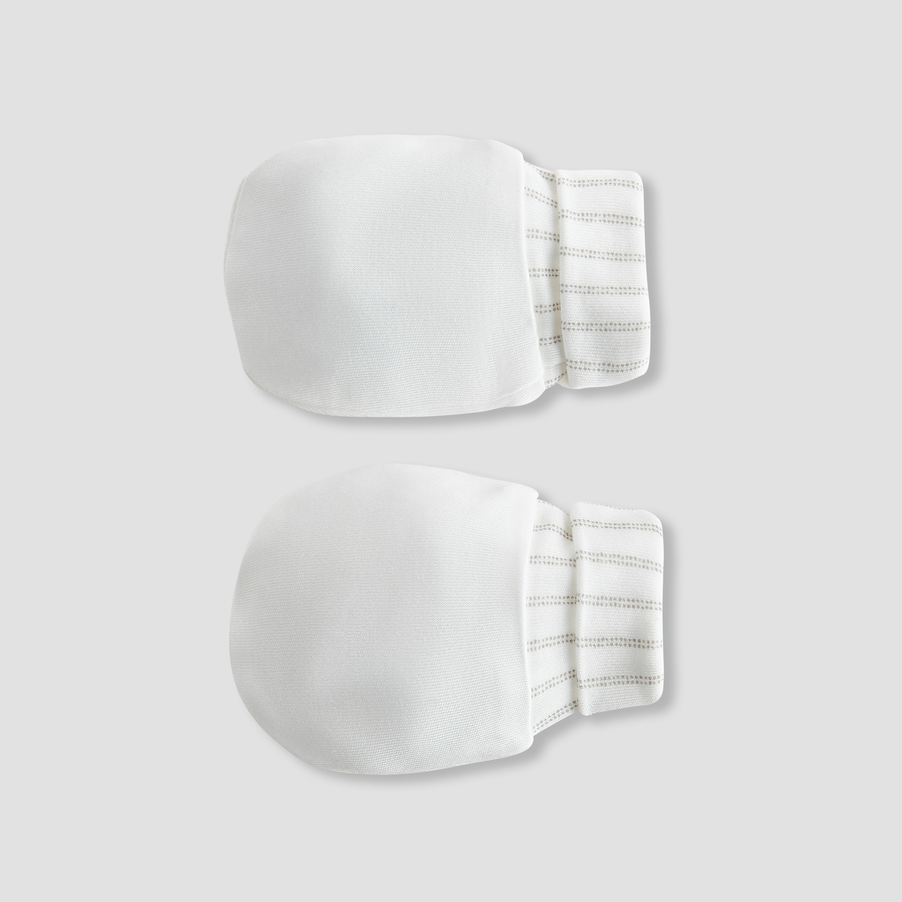 قبعة وبوت وقفازات بتطريز حصان هزاز من جيجلز-baby-boys-accessories-mittens-image-3