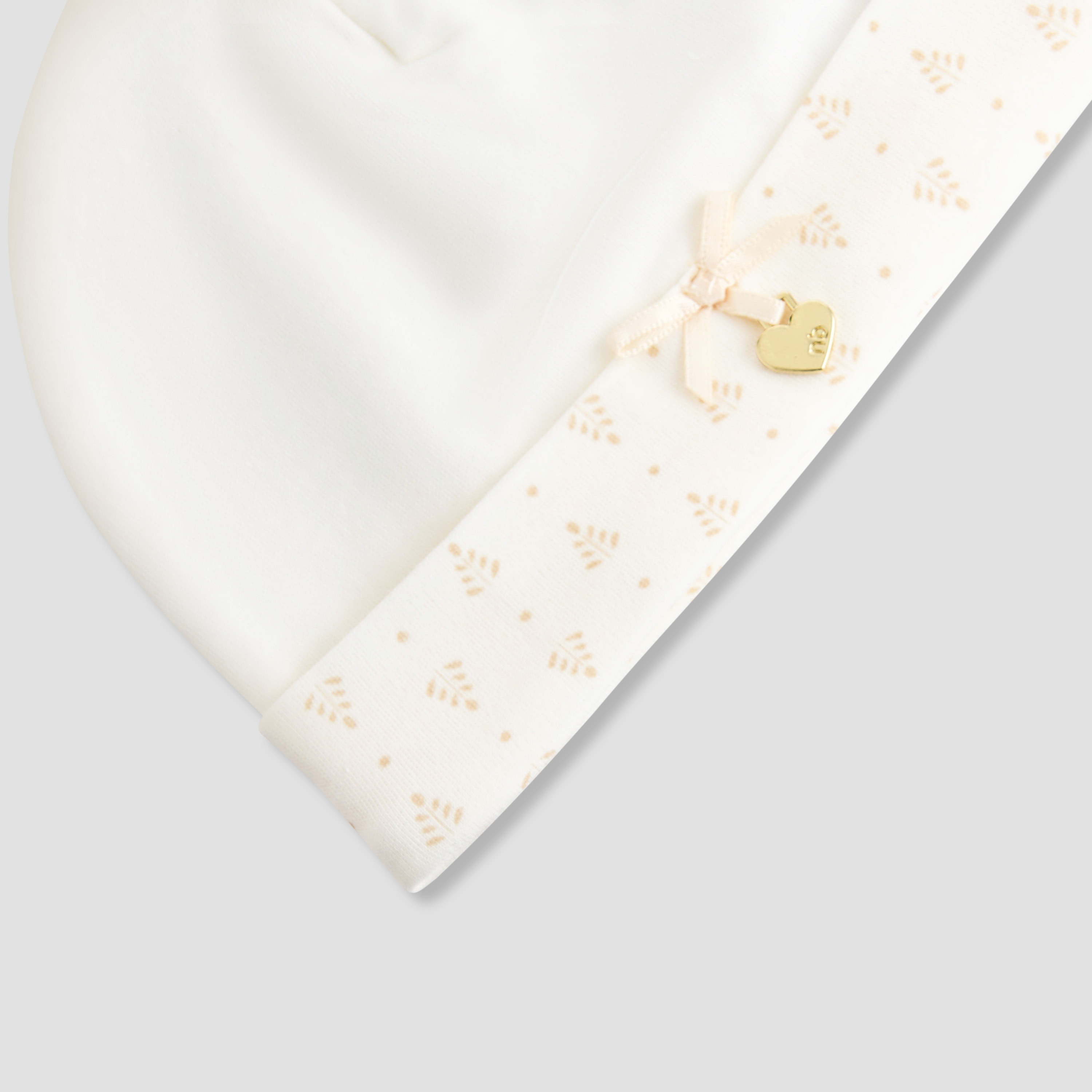 قبعة بيني بزينة قلب من جيجلز-baby-girls-accessories-caps-image-2