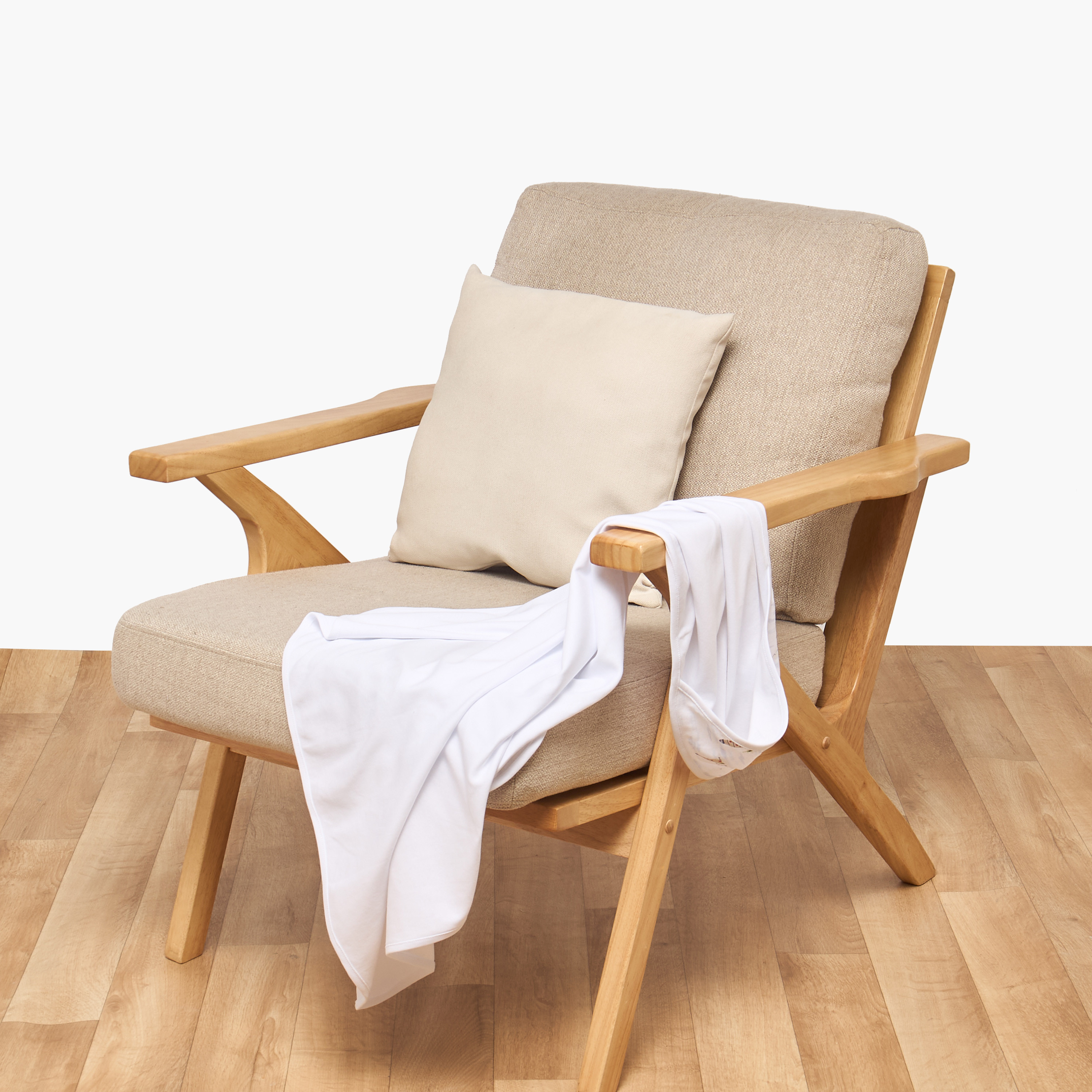 بطانية حديثي ولادة بقبعة بطبعات من جونيورز-baby-nursery-blanketsandswaddles-receivingblankets-image-2