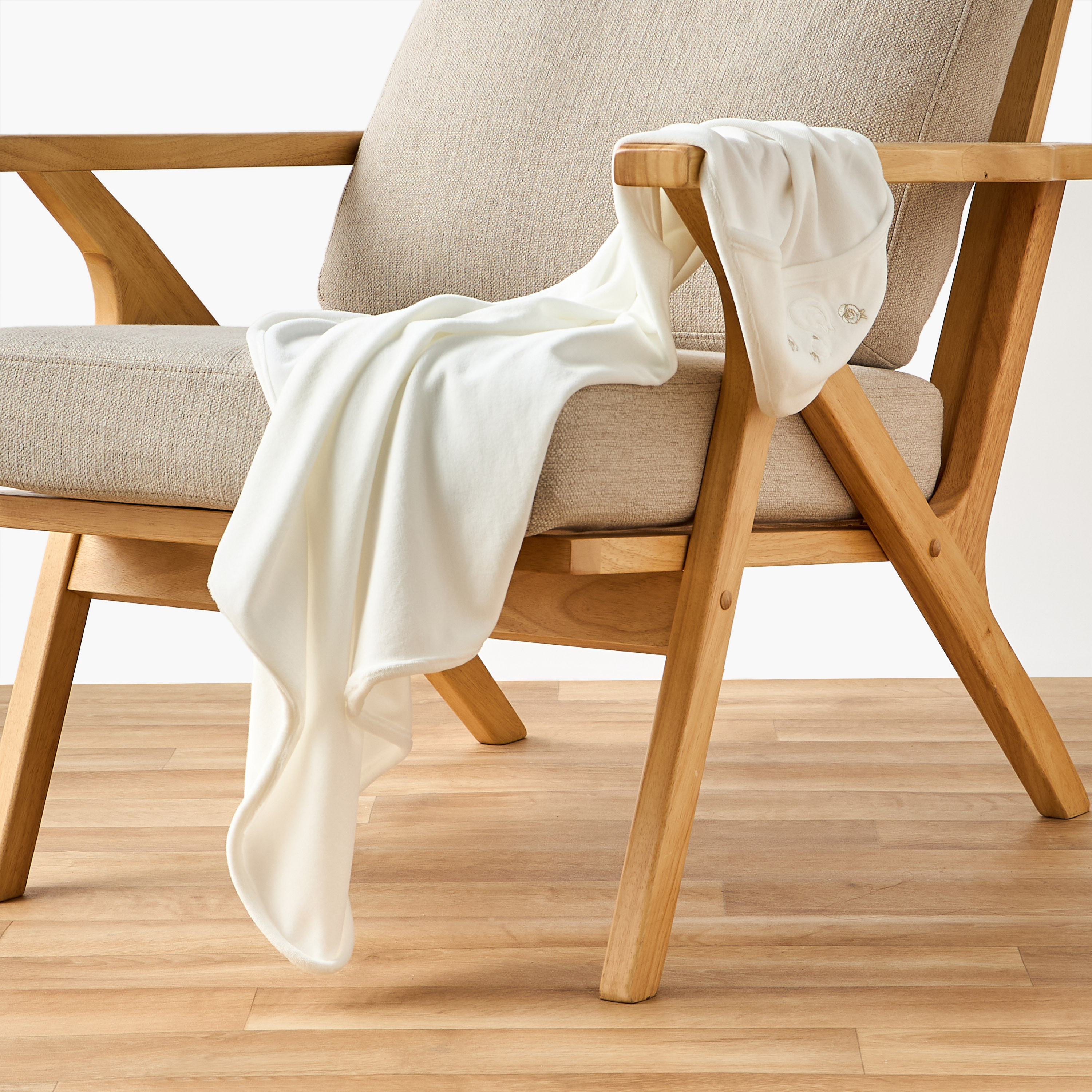 بطانية حديثي ولادة قطن مطرزة بقبعة من جيجلز-baby-nursery-blanketsandswaddles-receivingblankets-image-2