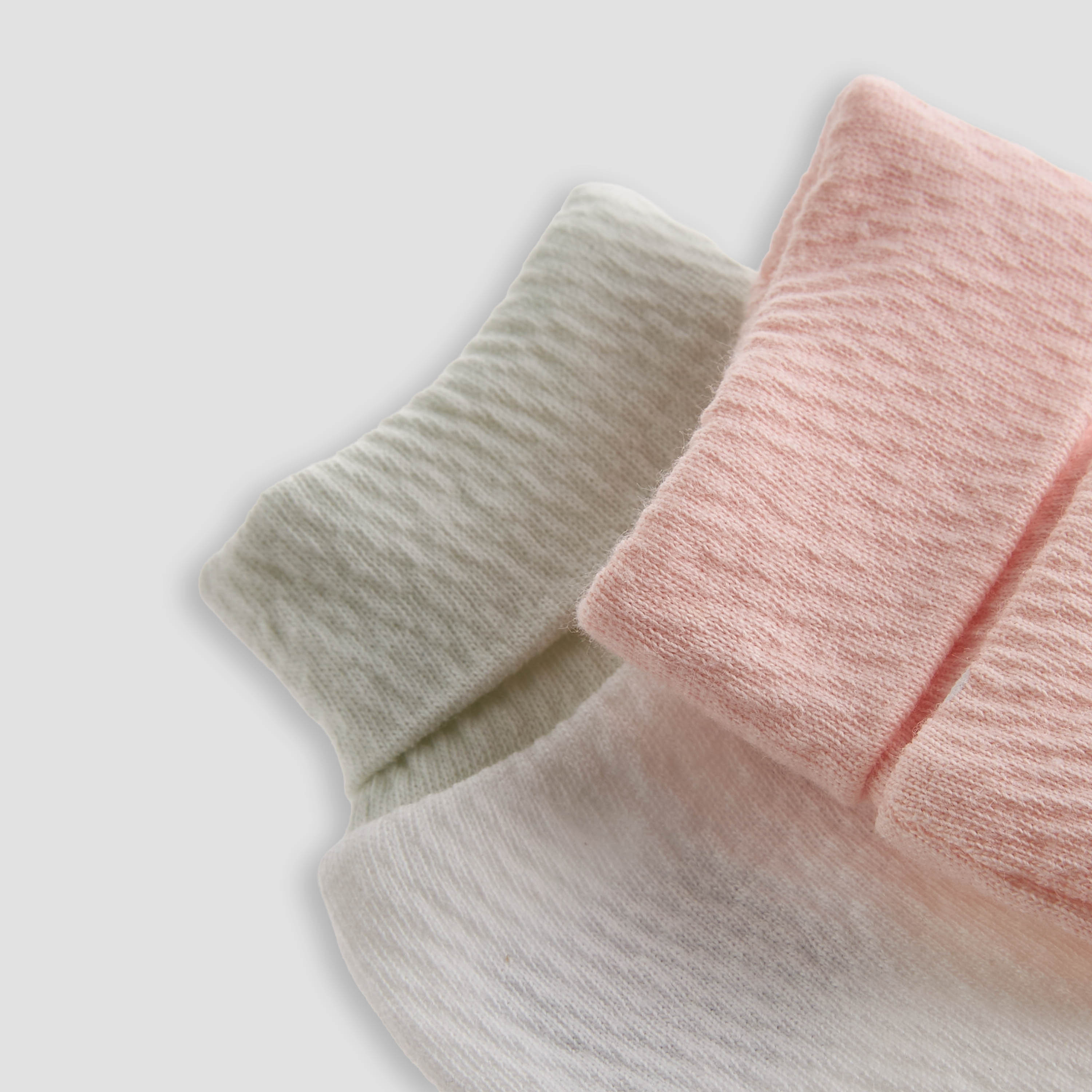 قفازات مواليد بطبعات متنوعة من جونيورز - 0-36 شهر - طقم من زوجين-baby-girls-accessories-mittens-image-1