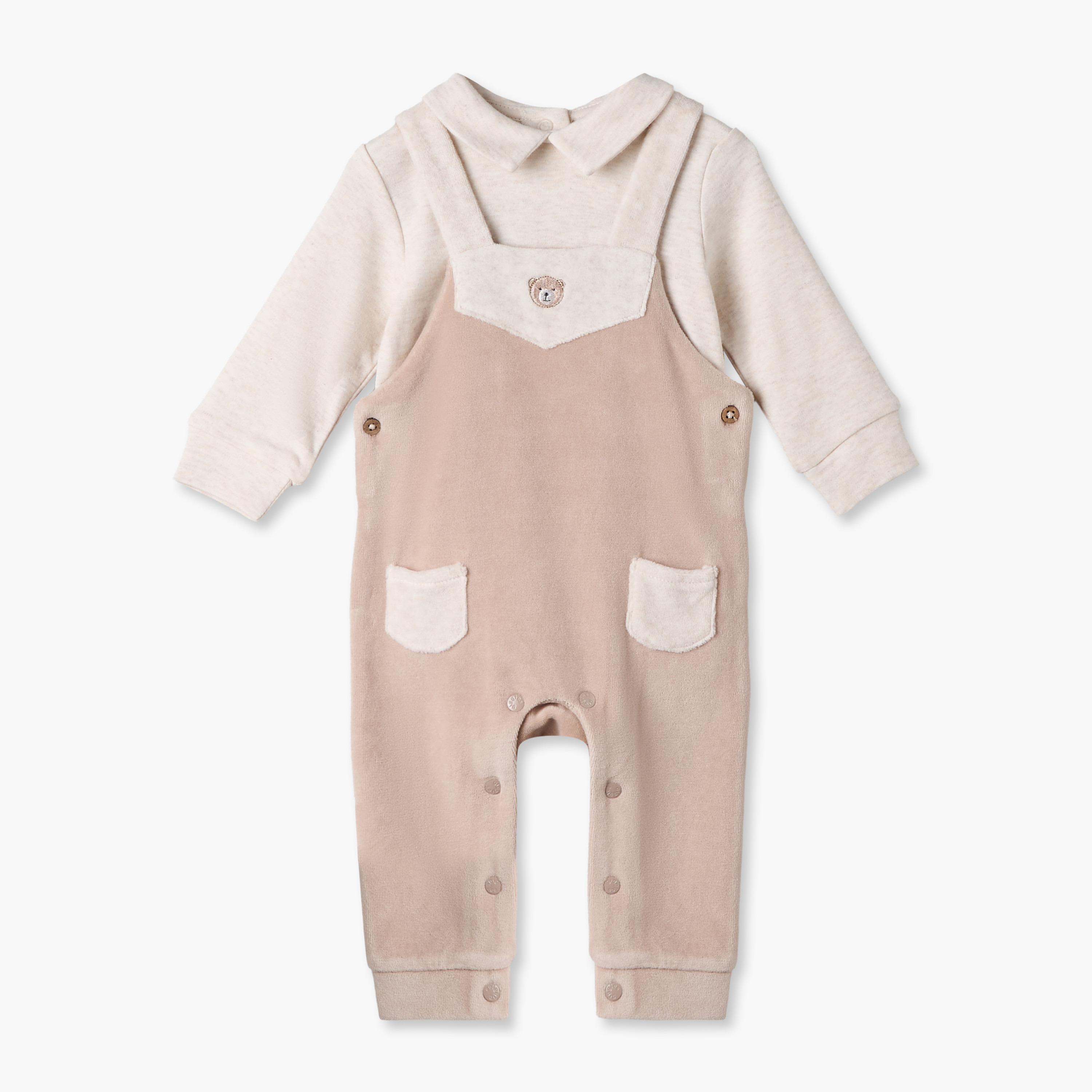 طقم تيشيرت بياقة وأكمام طويلة ودنغري بتطريز دب من جيجلز-baby-boys-clothing-winterwear-setsandcoords-image-1