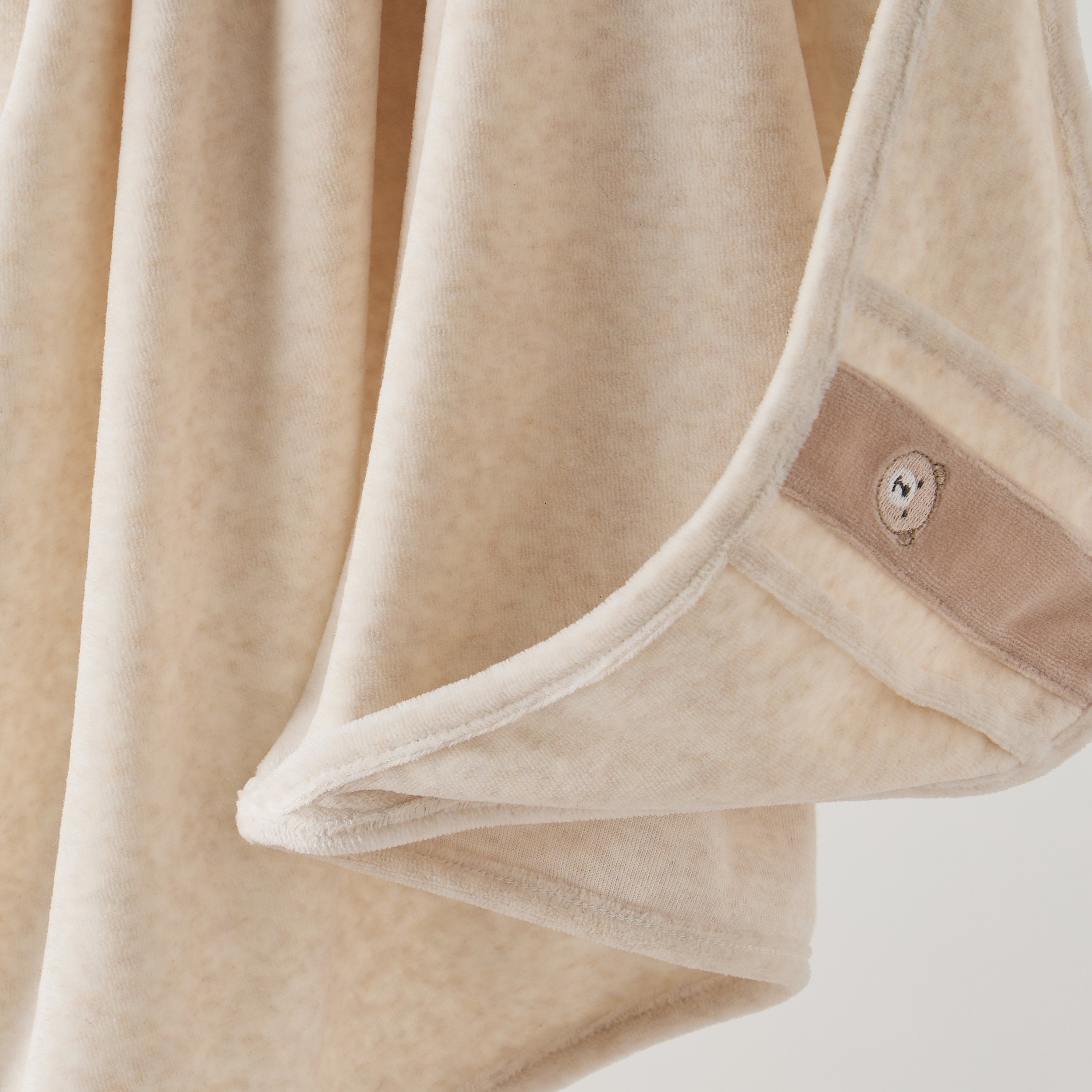 بطانية بقبعة لحديثي الولادة من جيجلز-baby-nursery-blanketsandswaddles-receivingblankets-image-4