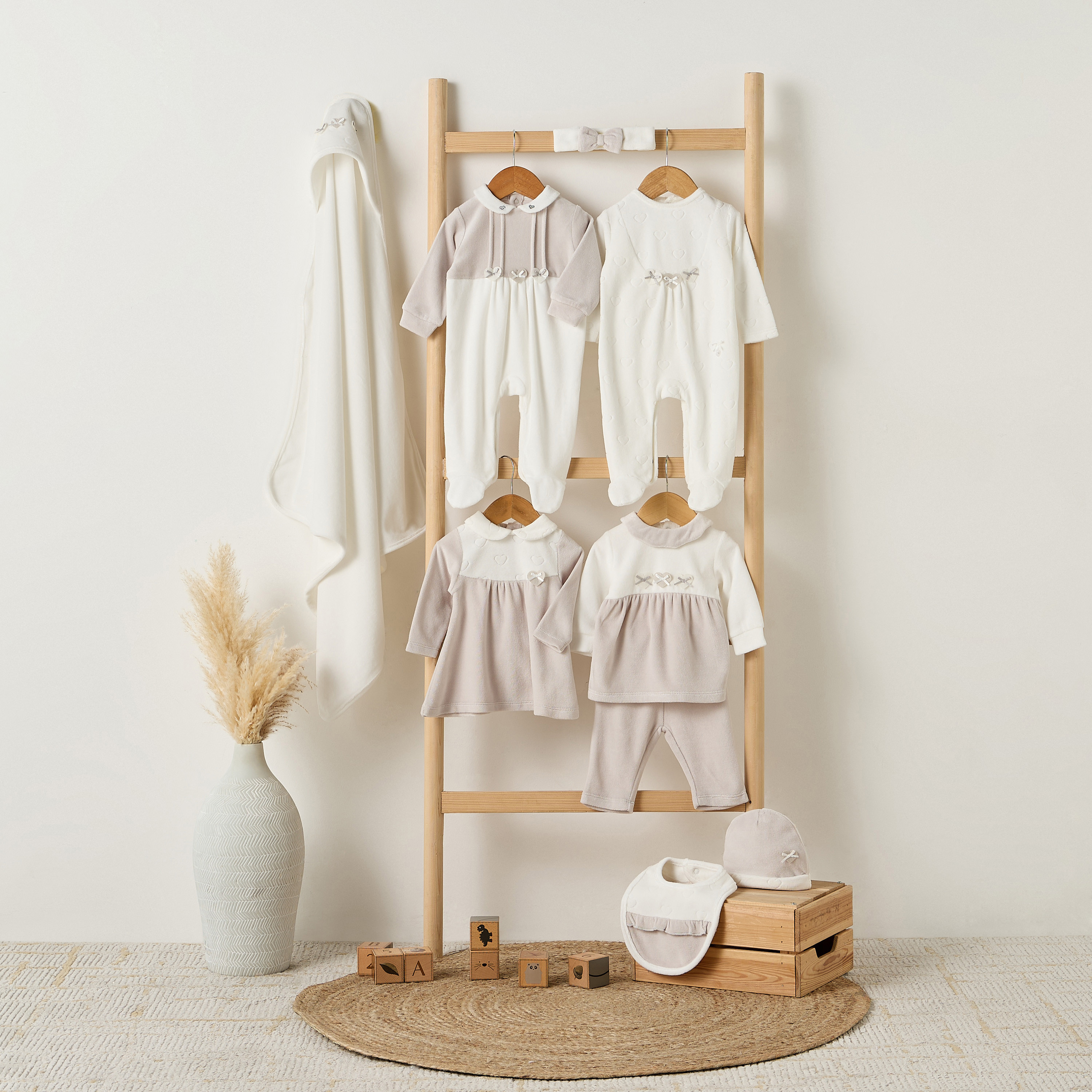 بطانية مطرزة لحديثي الولادة من جيجلز-baby-nursery-blanketsandswaddles-receivingblankets-image-6