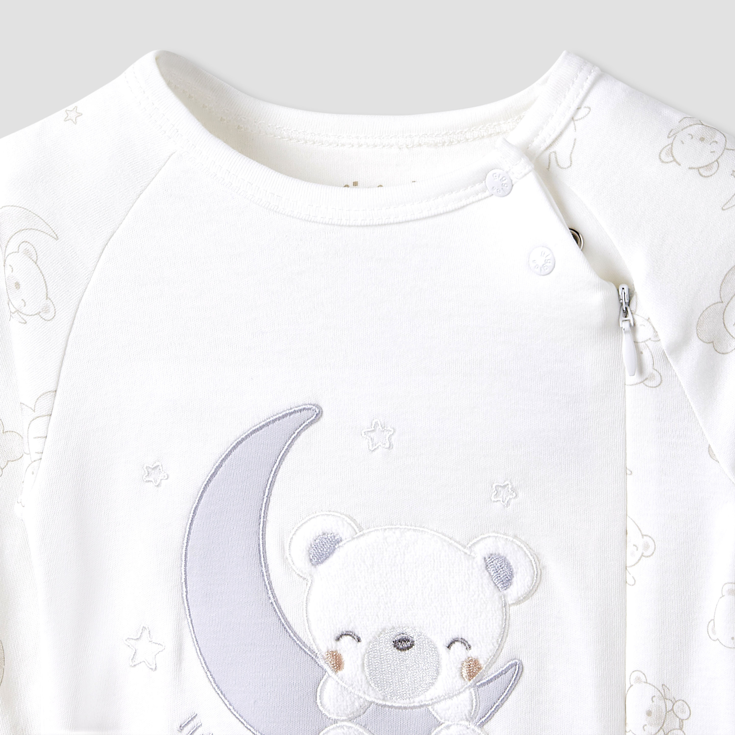 Giggles Round Neck Sleepsuit with Bear Applique - Cotton - Long Sleeves-baby-boys-clothing-nightwear-sleepsuits-image-3