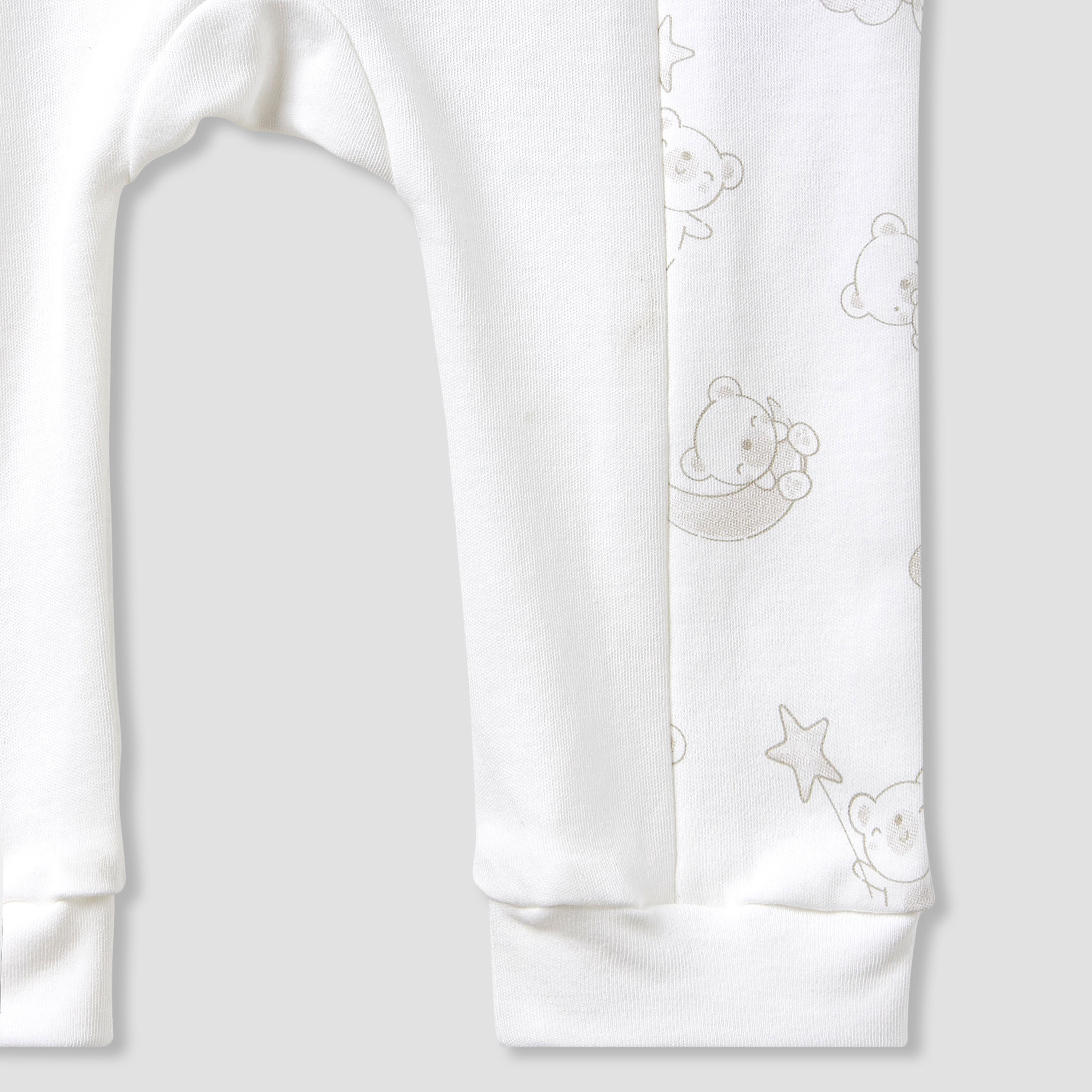 Giggles Round Neck Sleepsuit with Bear Applique - Cotton - Long Sleeves-baby-boys-clothing-nightwear-sleepsuits-image-4