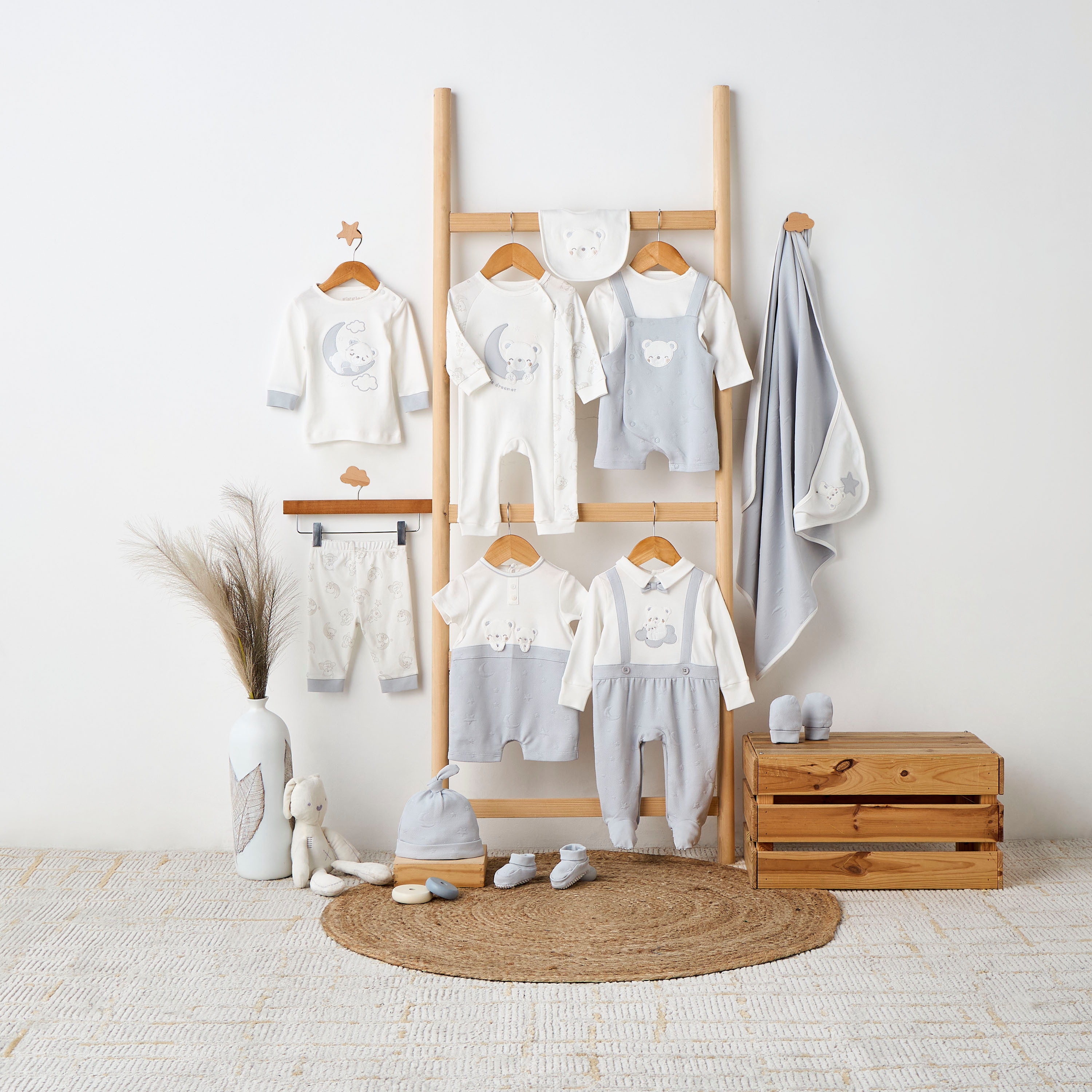 Giggles Round Neck Sleepsuit with Bear Applique - Cotton - Long Sleeves-baby-boys-clothing-nightwear-sleepsuits-image-6
