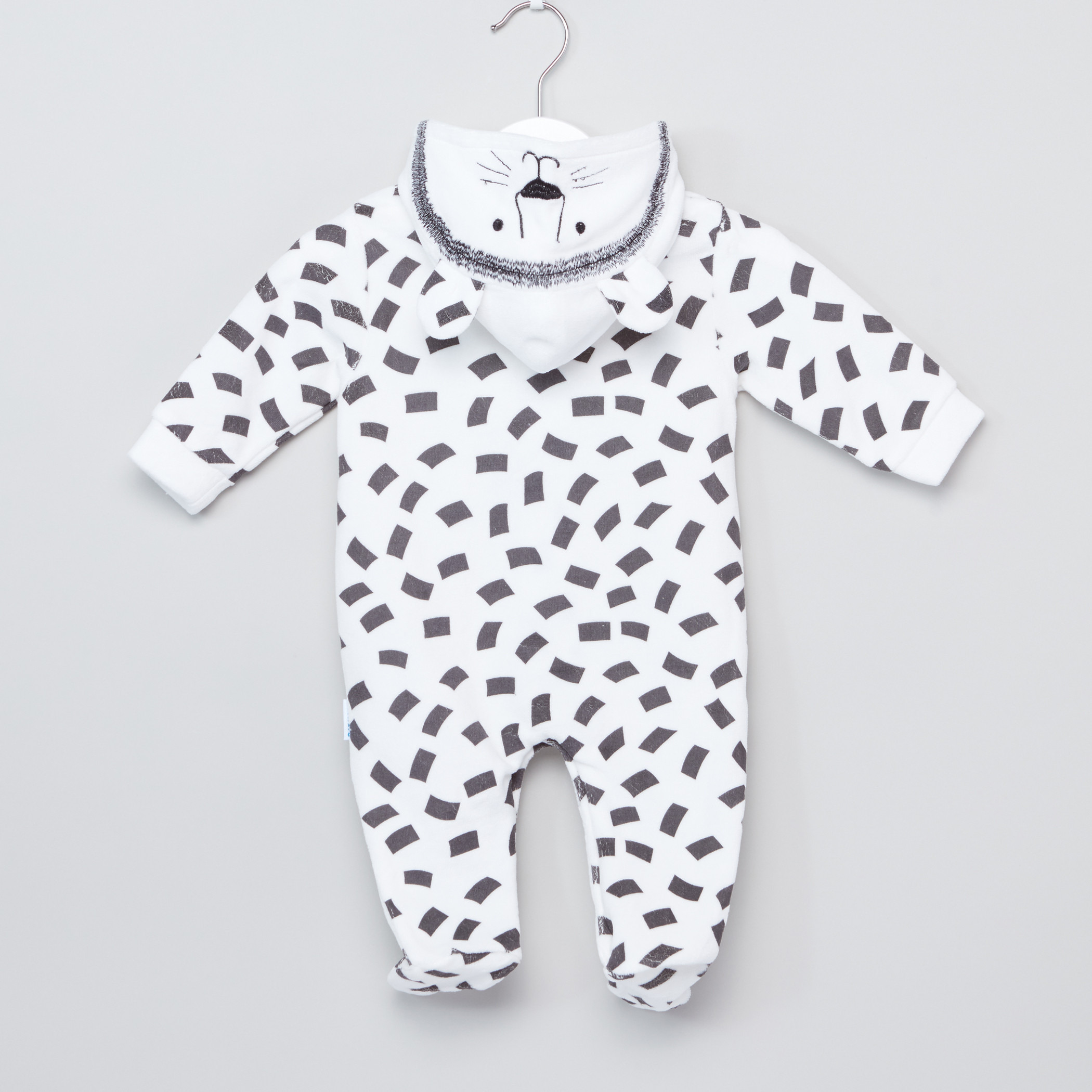 طقم نوم مغلق القدمين بطبعات من جونيورز.-baby-boys-clothing-nightwear-sleepsuits-image-4
