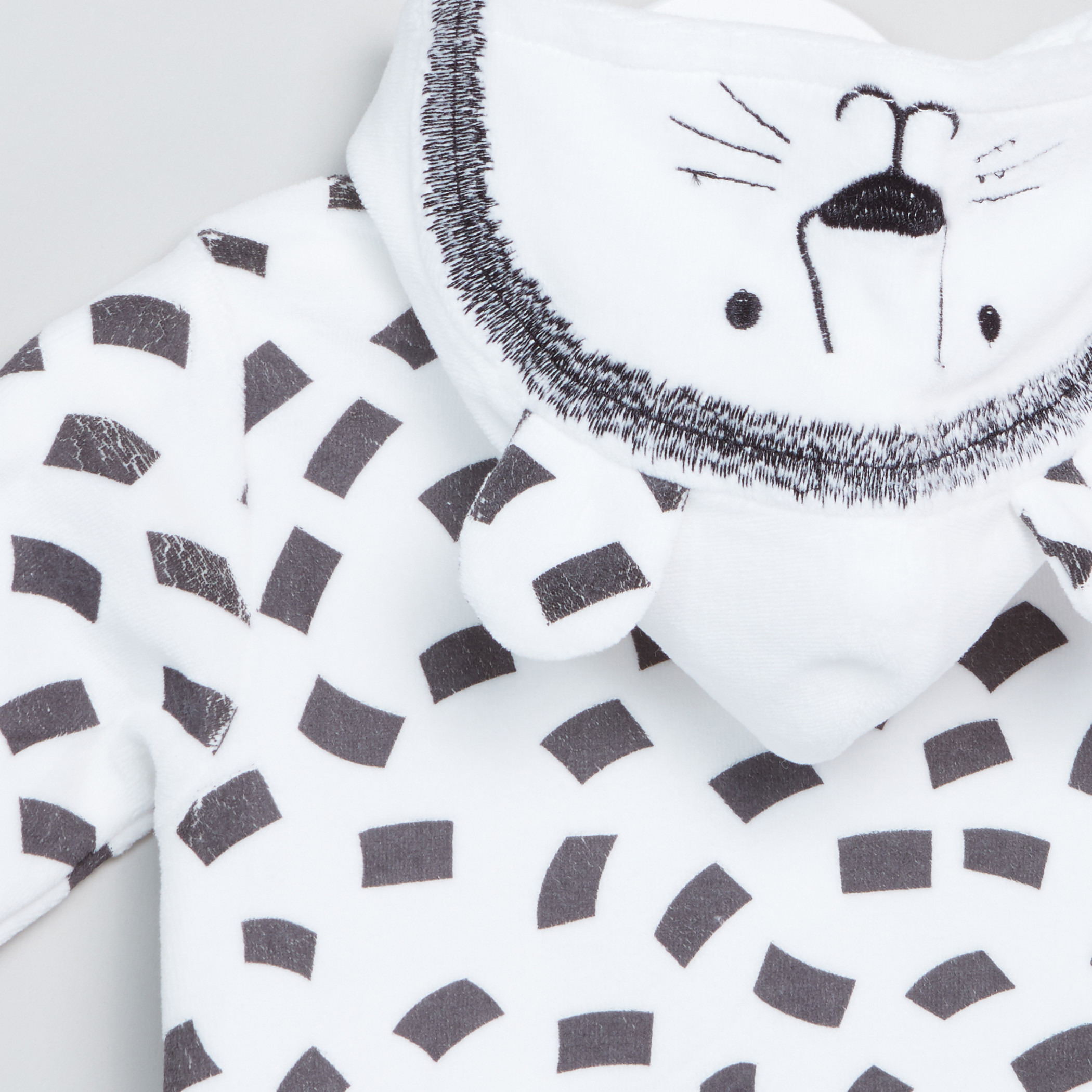 طقم نوم مغلق القدمين بطبعات من جونيورز.-baby-boys-clothing-nightwear-sleepsuits-image-5