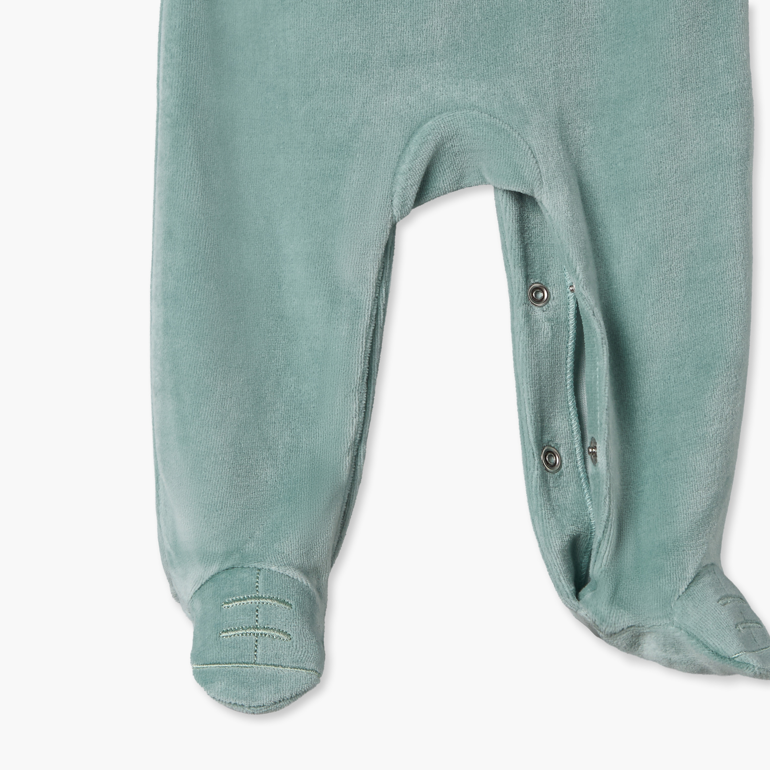 بدلة نوم قطنية بتفاصيل صديري وزينة فيونكة من جيجلز-baby-boys-clothing-nightwear-sleepsuits-image-4