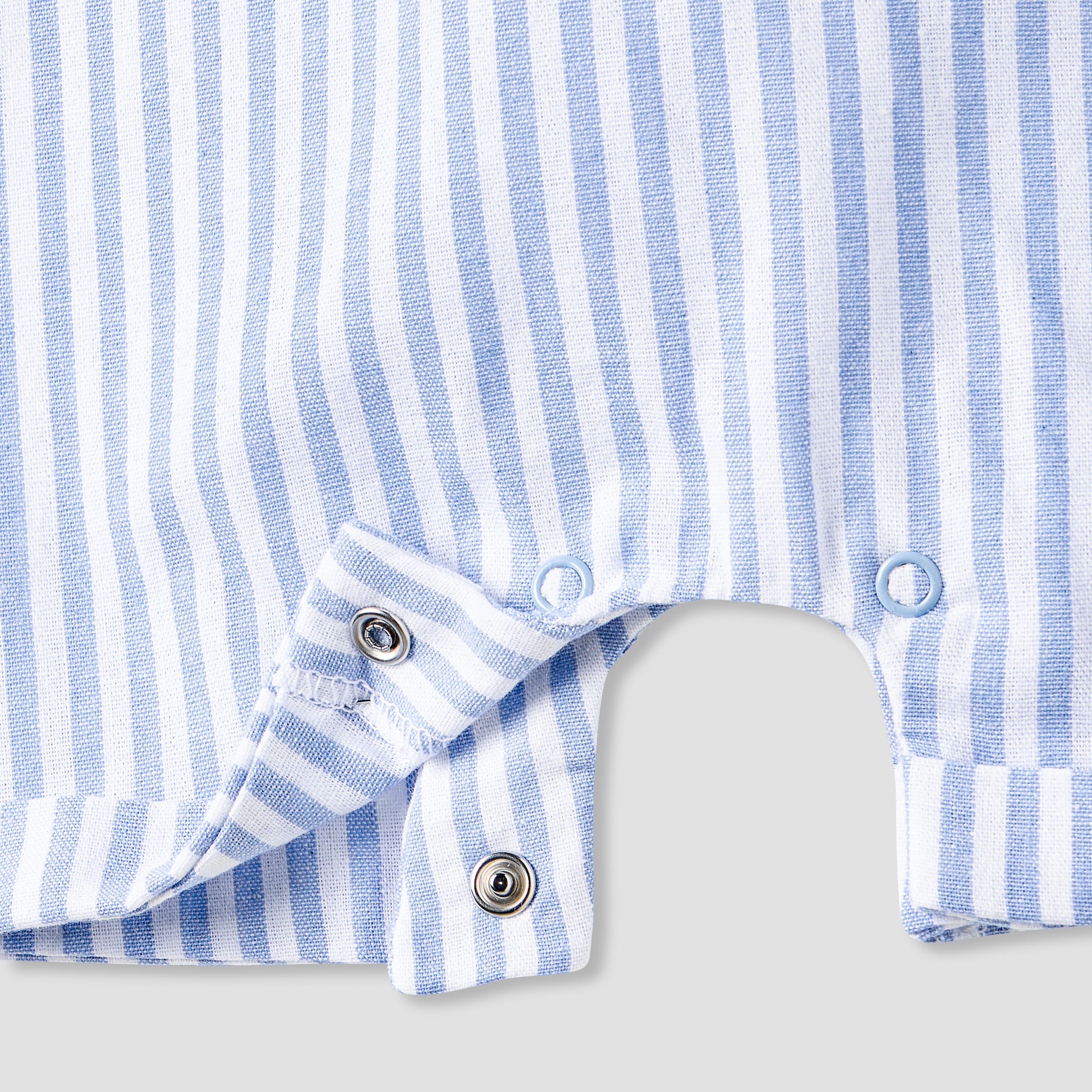 أفرول مقلّم بأكمام قصيرة من جونيورز-baby-boys-clothing-rompers-image-2