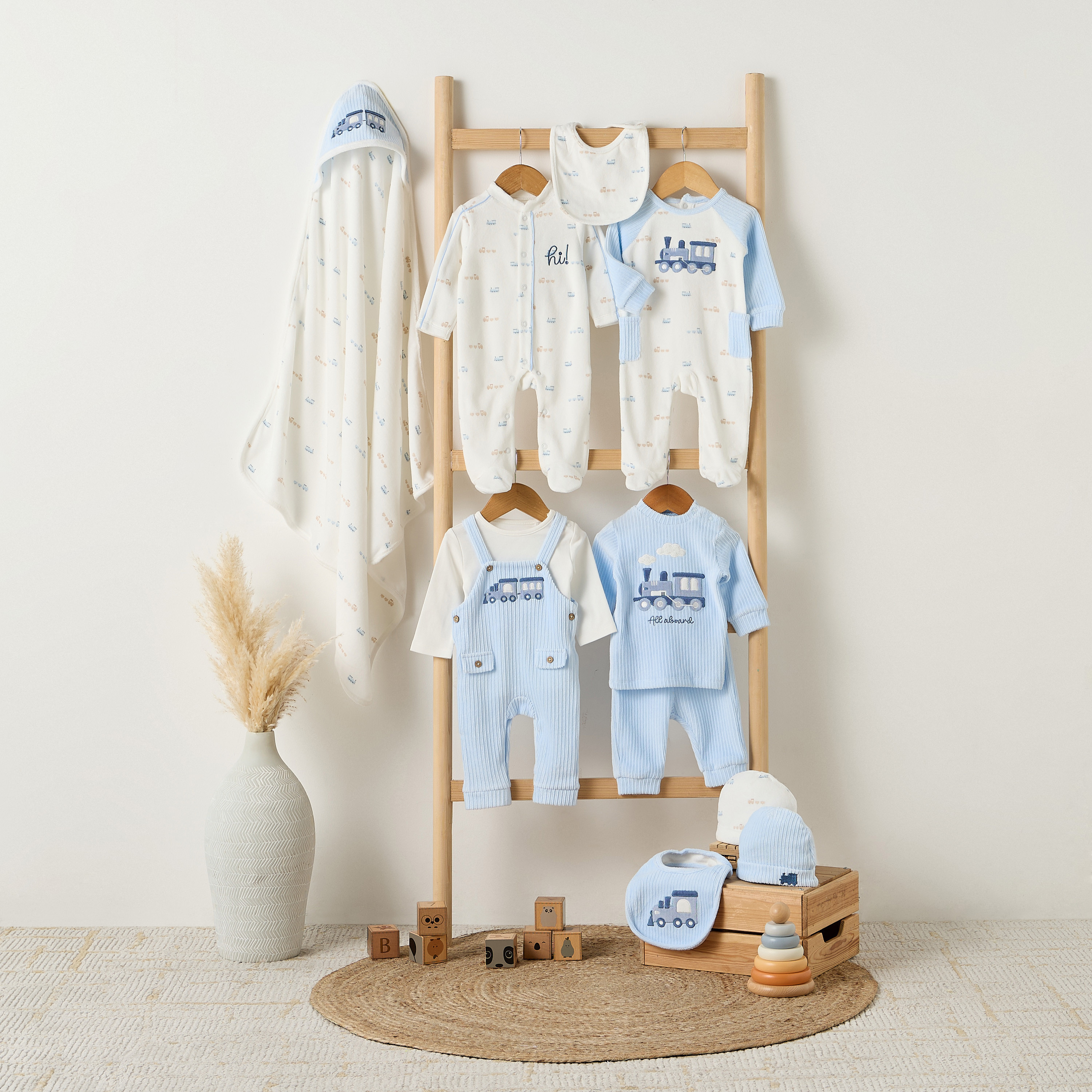 بطانية مواليد بتطريزات قطار من جونيورز-baby-nursery-blanketsandswaddles-receivingblankets-image-6