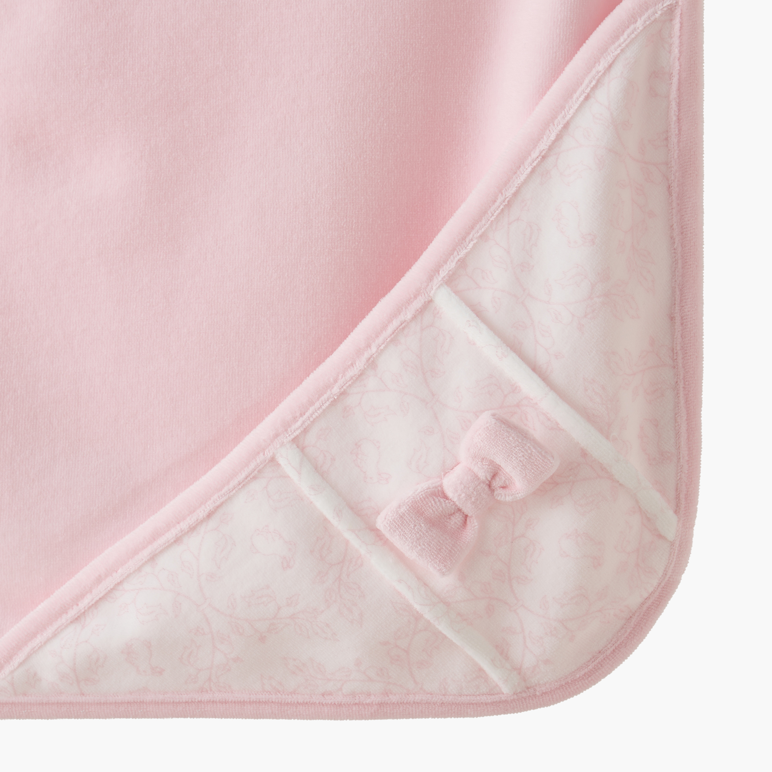 بطانية مواليد بقبعة وزينة فيونكة من جيجلز-baby-nursery-blanketsandswaddles-receivingblankets-image-5